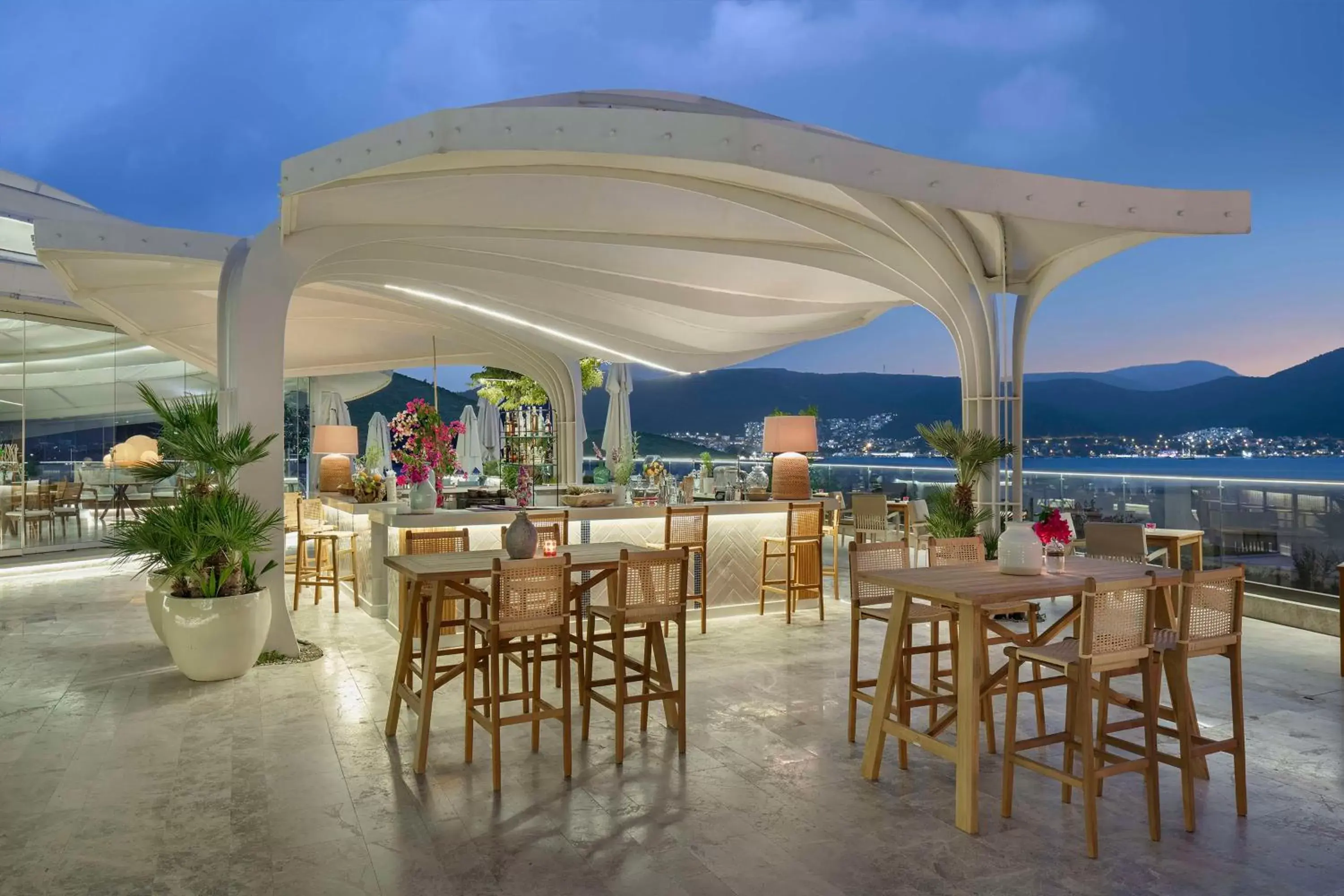 Lounge or bar, Restaurant/Places to Eat in Susona Bodrum, LXR Hotels & Resorts