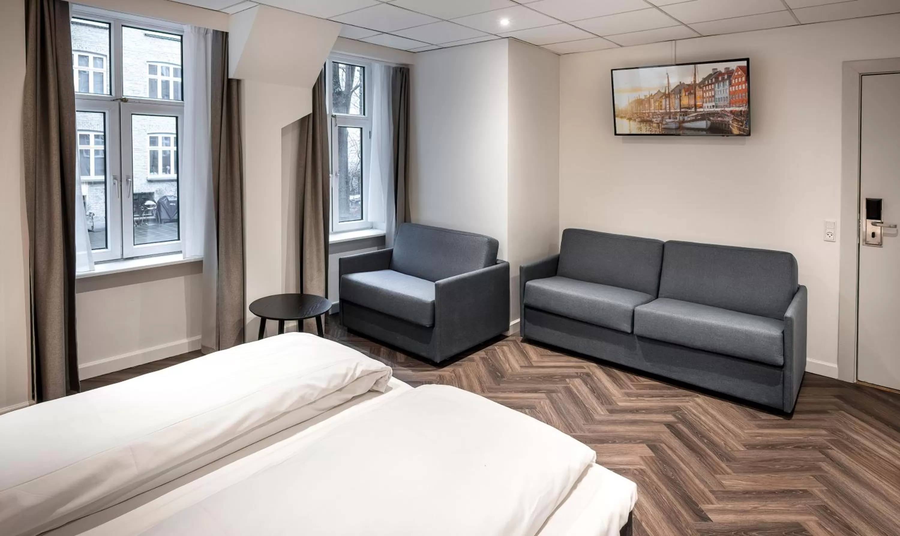 Photo of the whole room, Bed in Go Hotel Saga