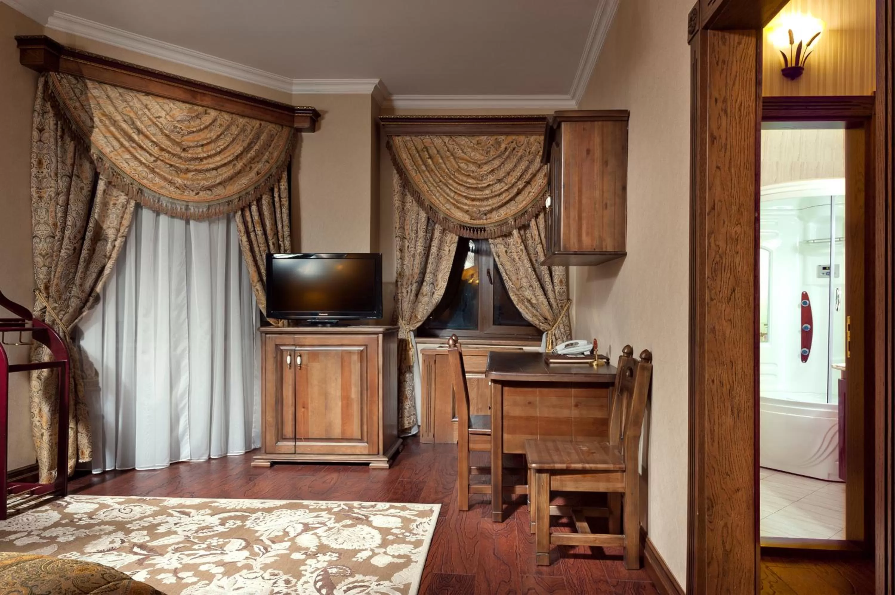 Living room, Bed in Boutique Hotel Traditional