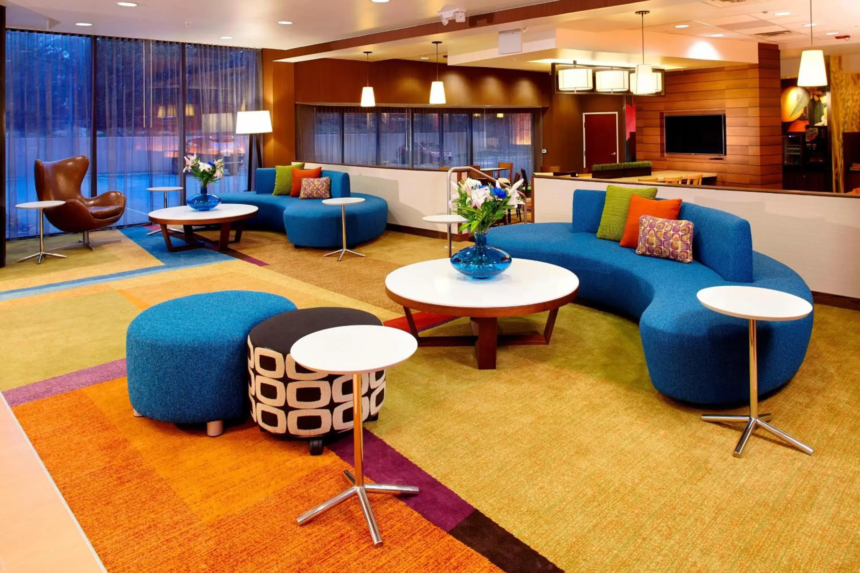 Lobby or reception, Lounge/Bar in Fairfield Inn & Suites Parsippany