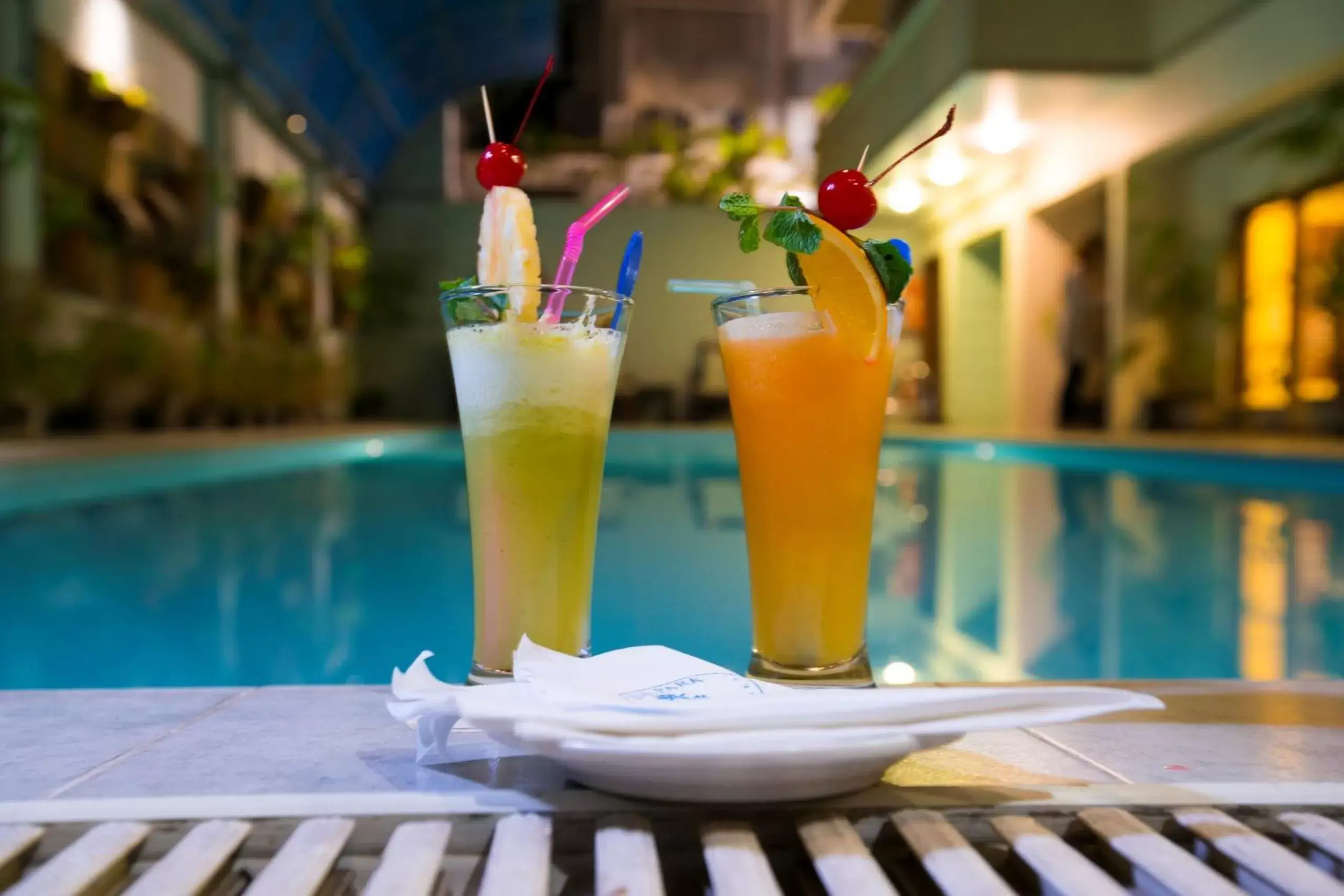 Pool view, Swimming Pool in Royal Park Residence Hotel