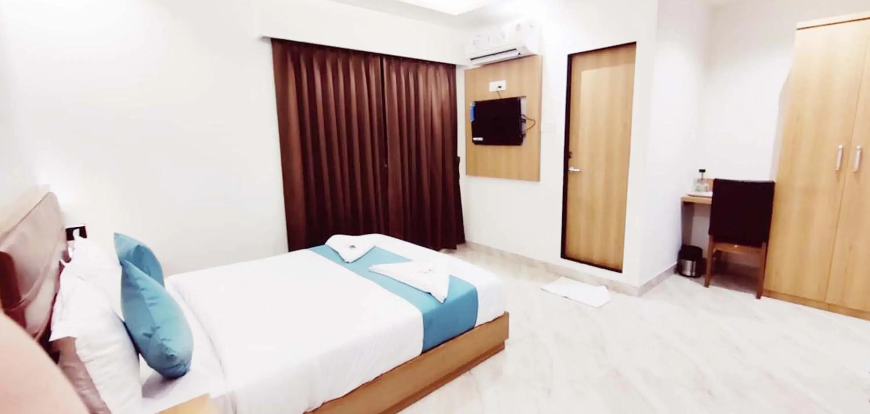 Bedroom, Bed in Hotel A K Fort Inn