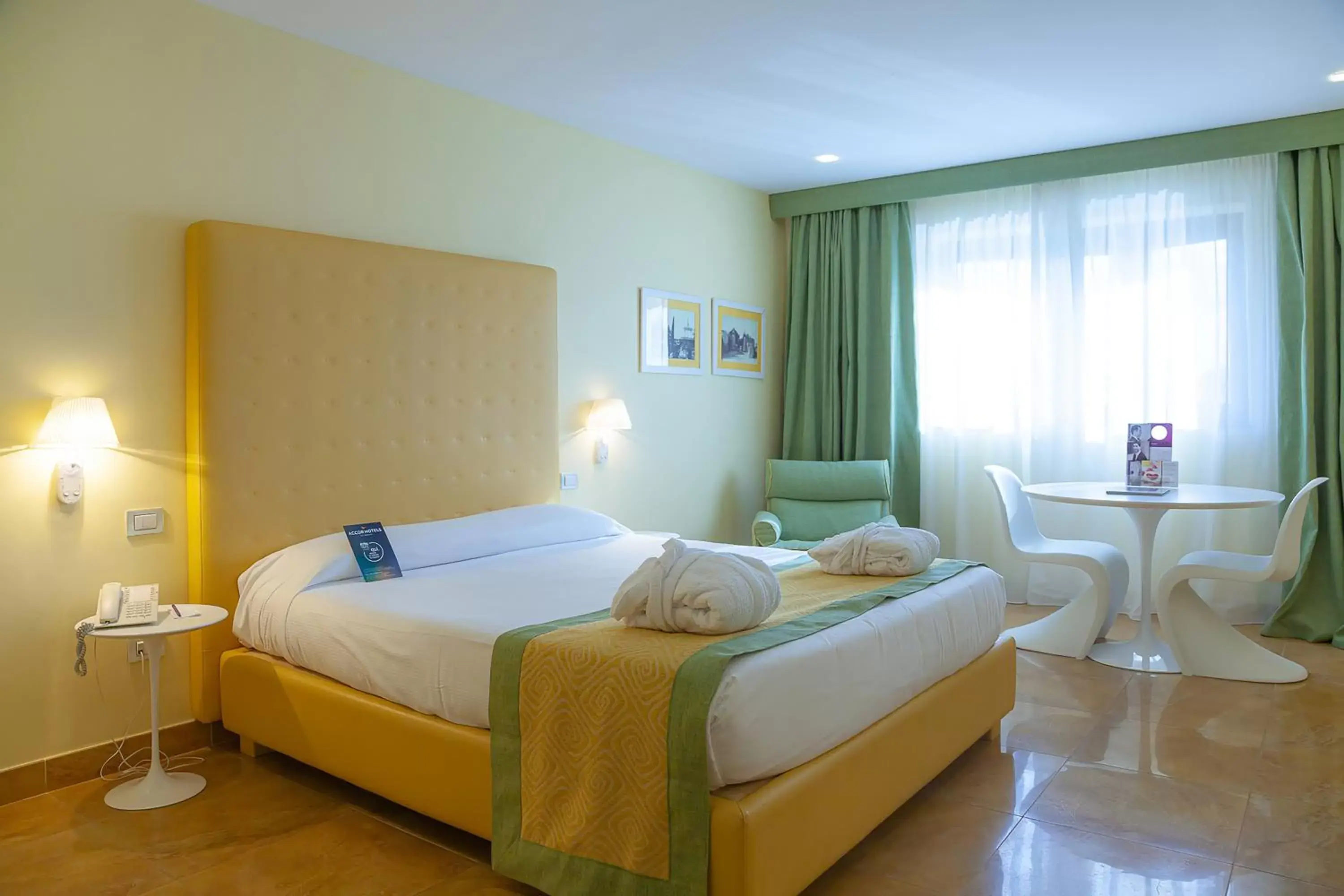 Bed in Mercure Villa Romanazzi Carducci Bari