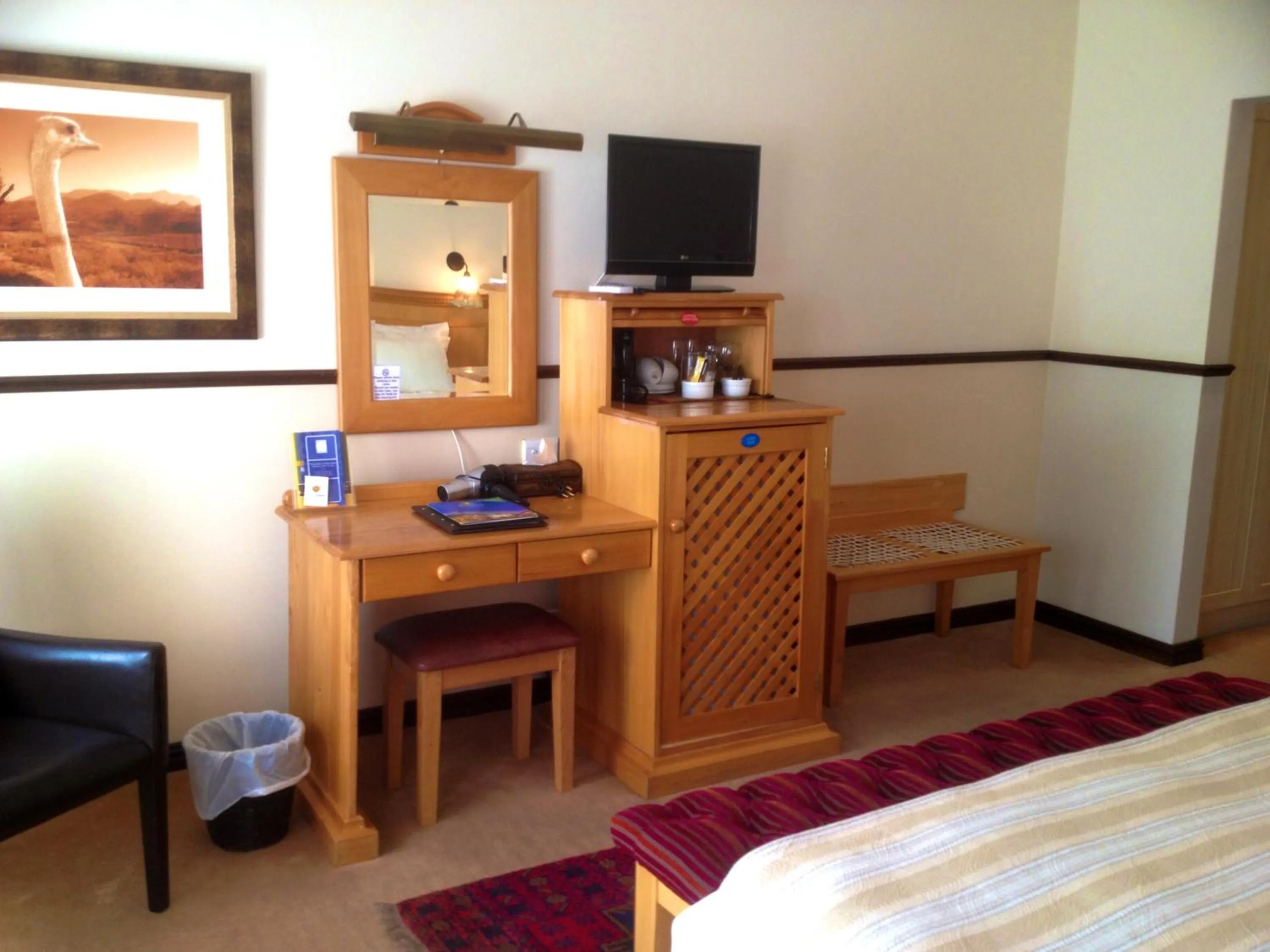 hair dresser, Bed in Turnberry Boutique Hotel