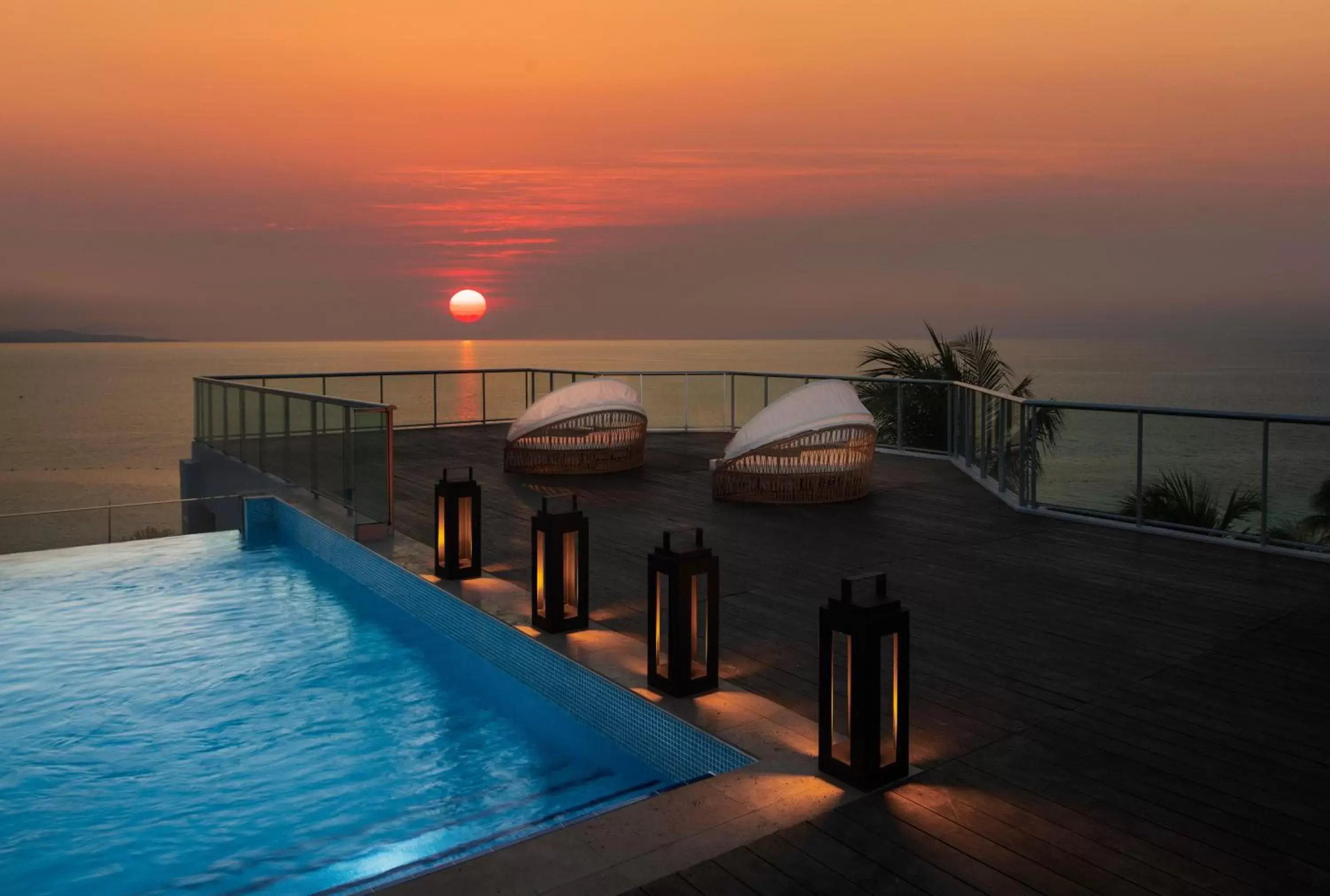 Swimming pool in S Hotel Montego Bay - Luxury Boutique All-Inclusive Hotel Swimming pool in S Hotel Montego Bay - Luxury Boutique All-Inclusive Hotel