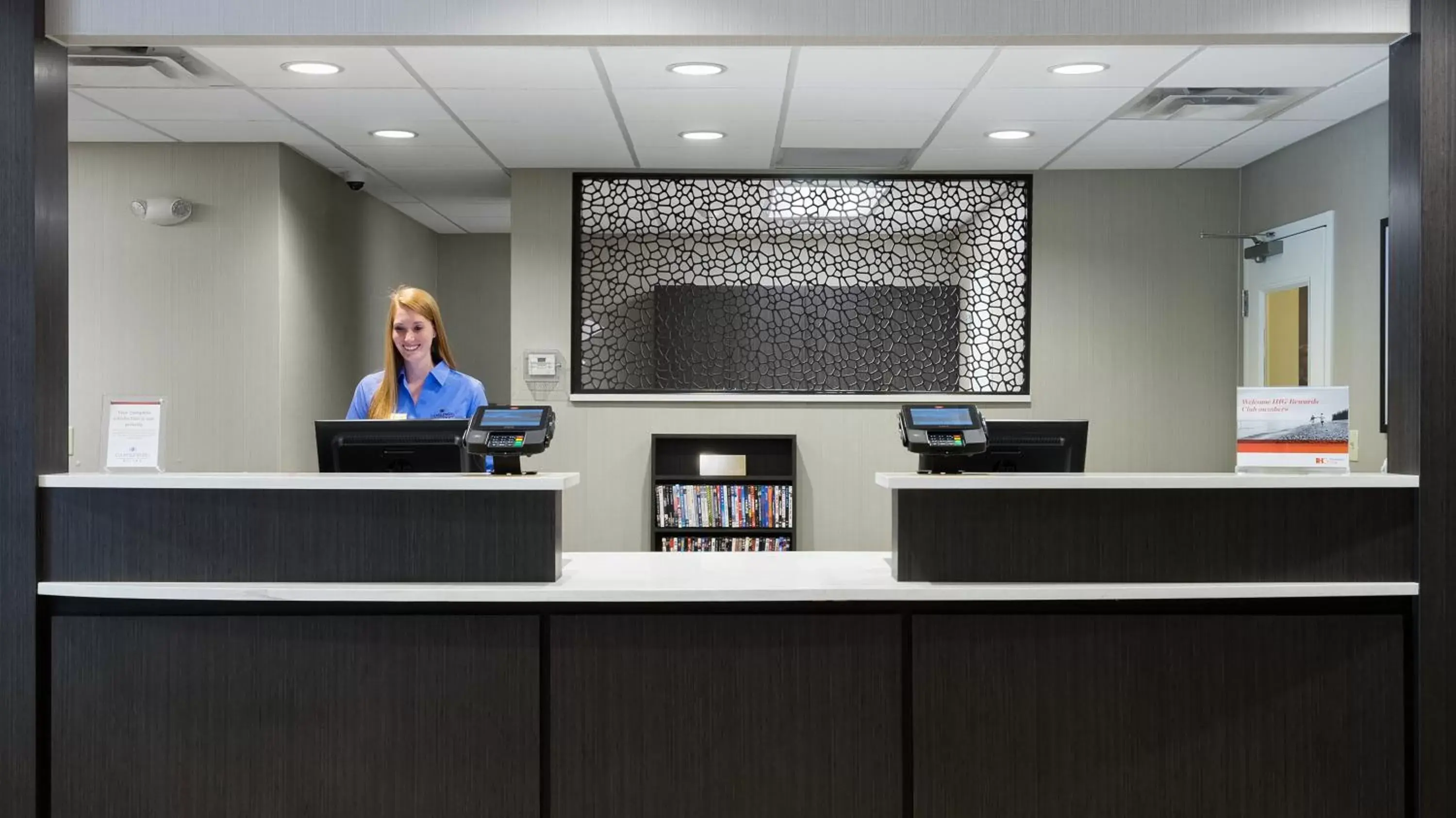 Property building, Lobby/Reception in Candlewood Suites Grove City - Outlet Center, an IHG Hotel