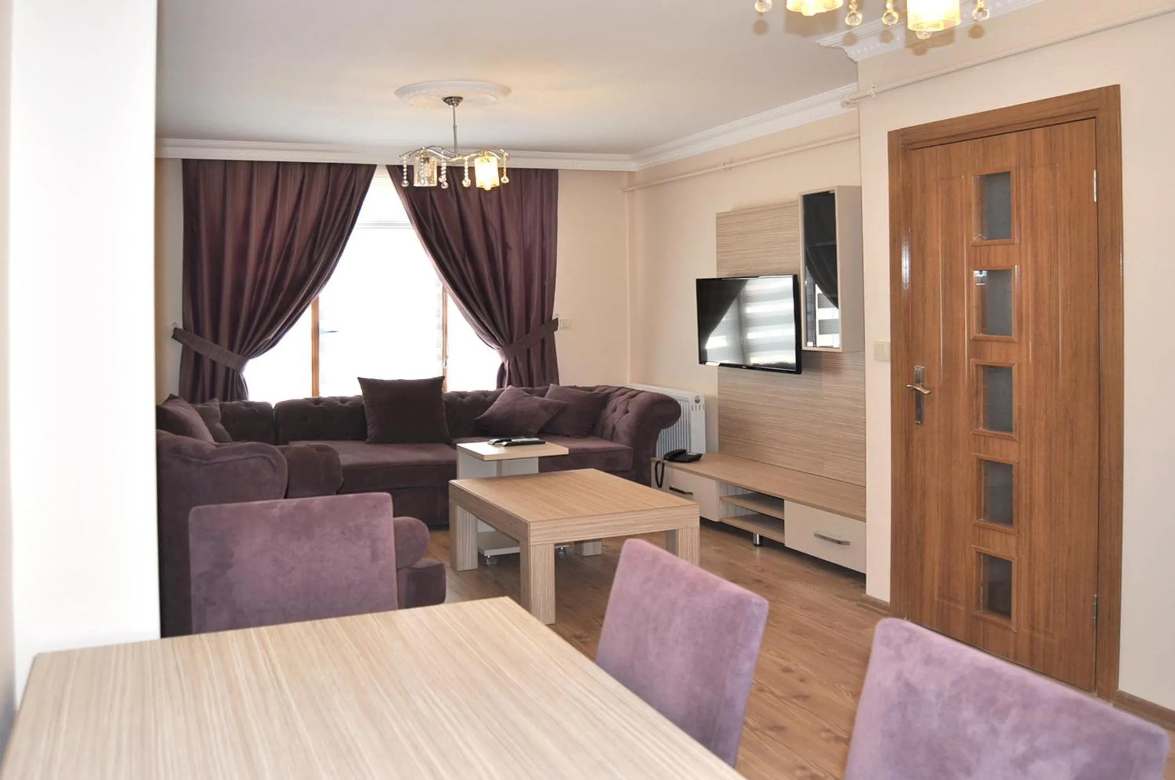 TV and multimedia in Overland Residence