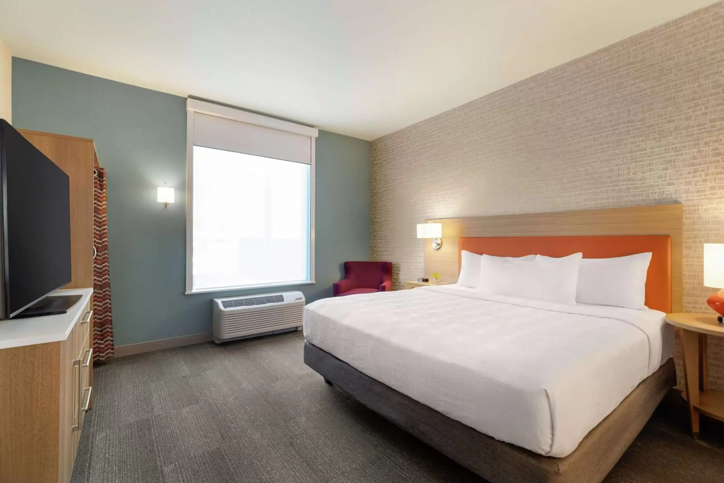 Bedroom, Bed in Home2 Suites By Hilton Ogden