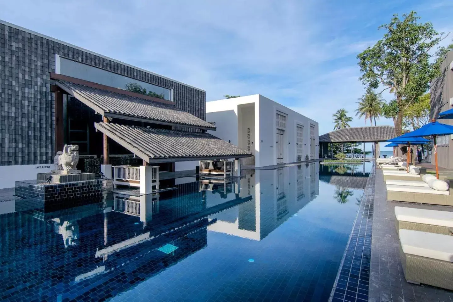 Swimming pool, Property Building in Awa Resort Koh Chang