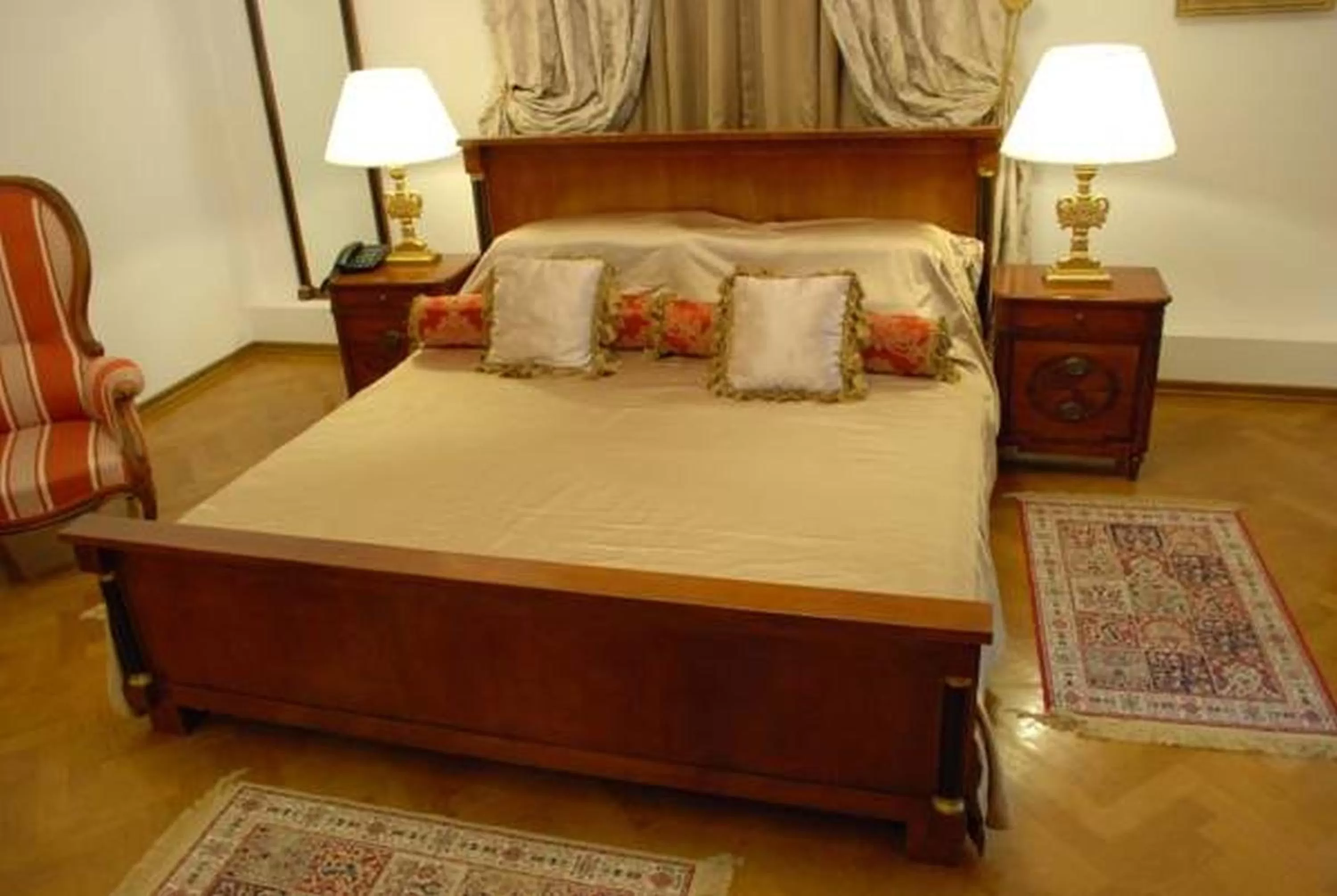 Grand Boutique Hotel