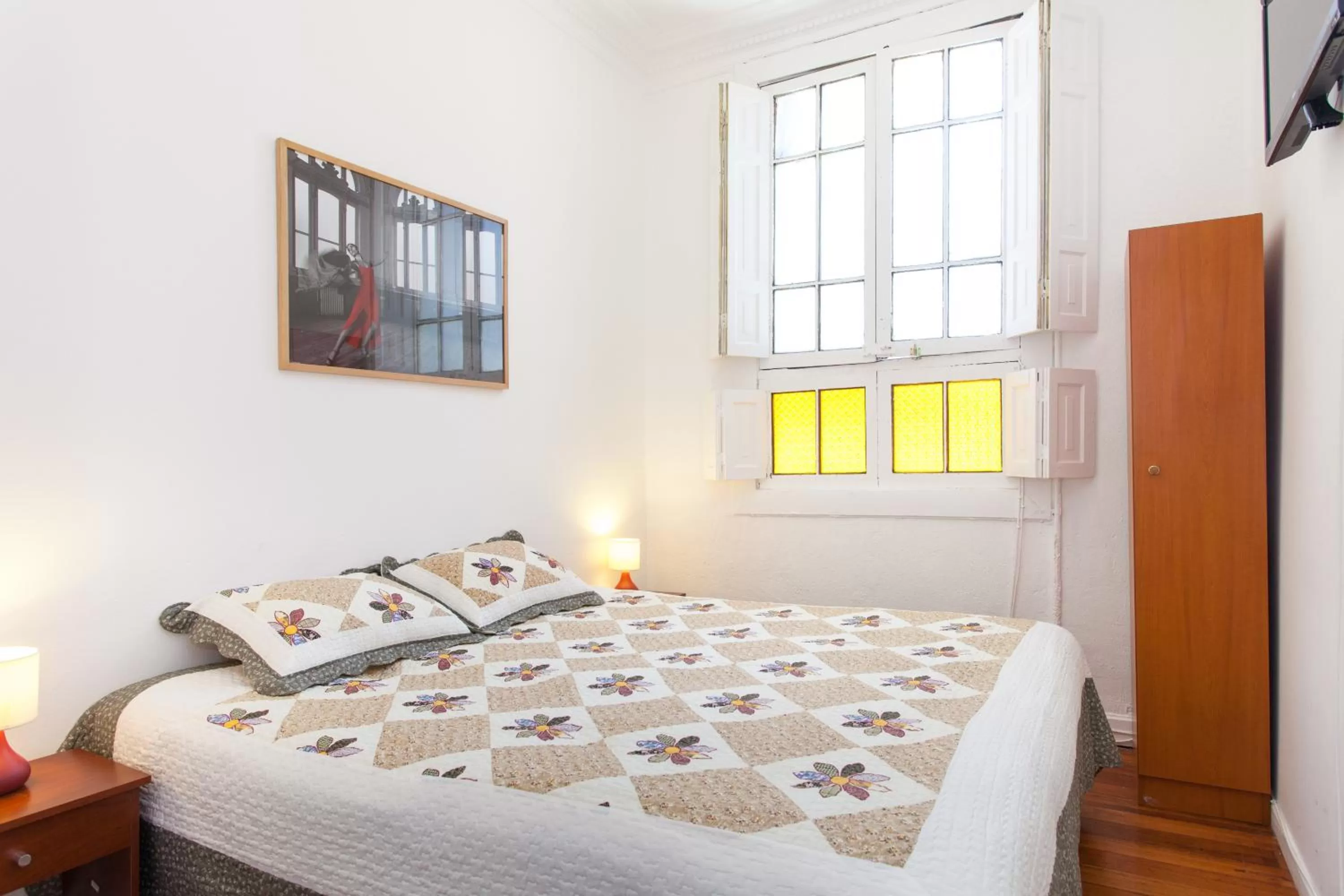 Photo of the whole room, Bed in Italia Suite