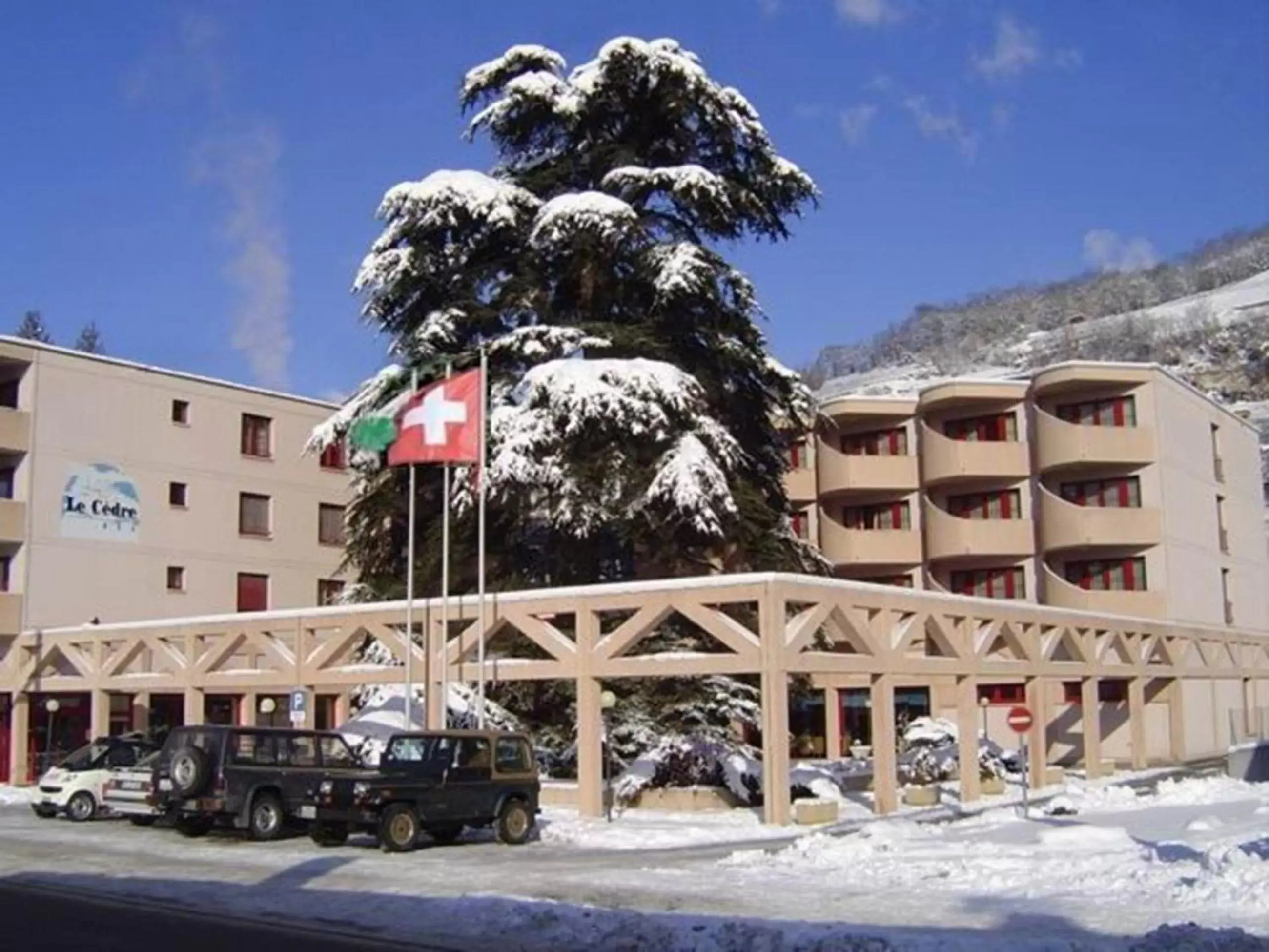 Property building, Winter in Hotel Le Cedre