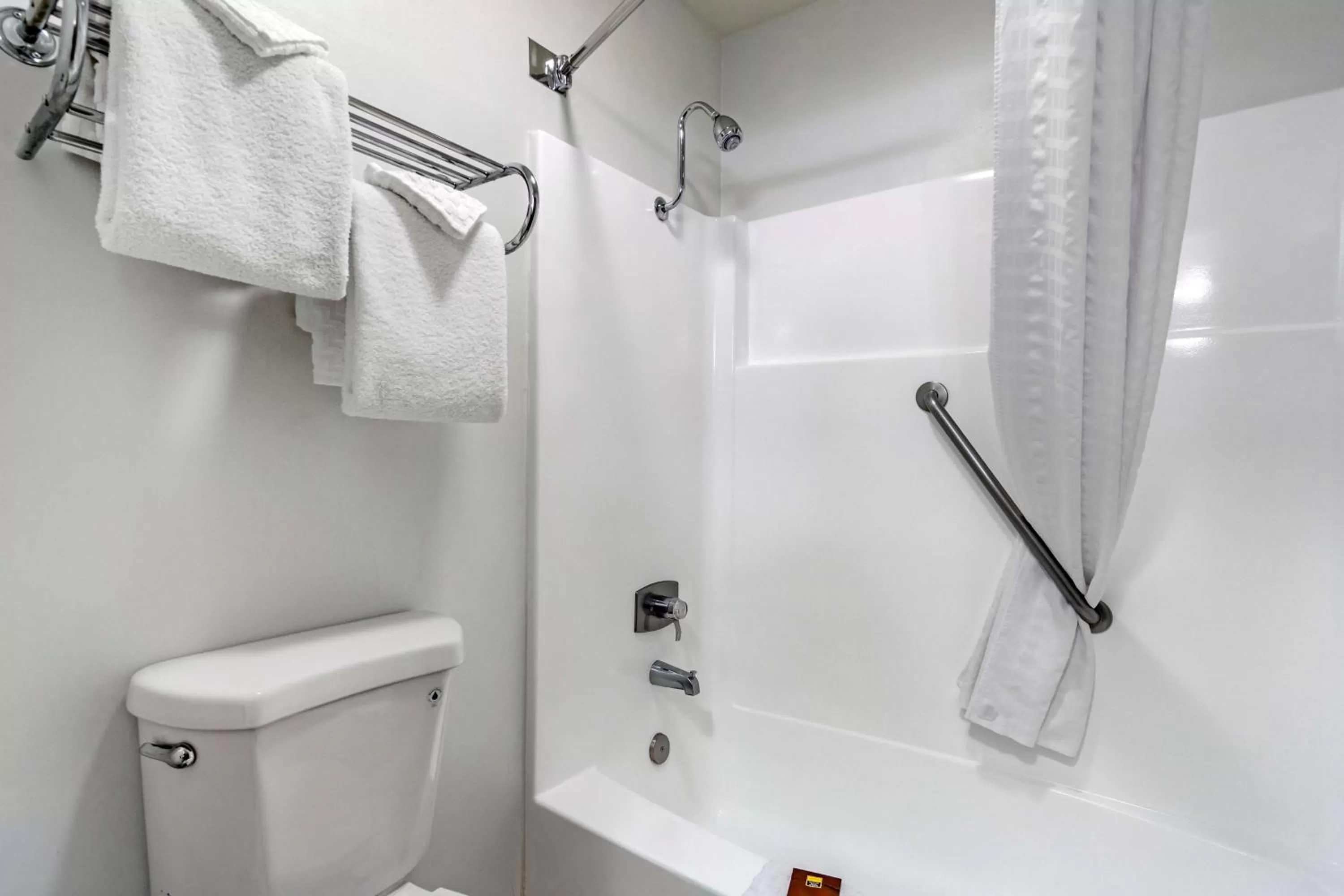 King Suite - Non-Smoking in Best Western PLUS Lake Front Hotel