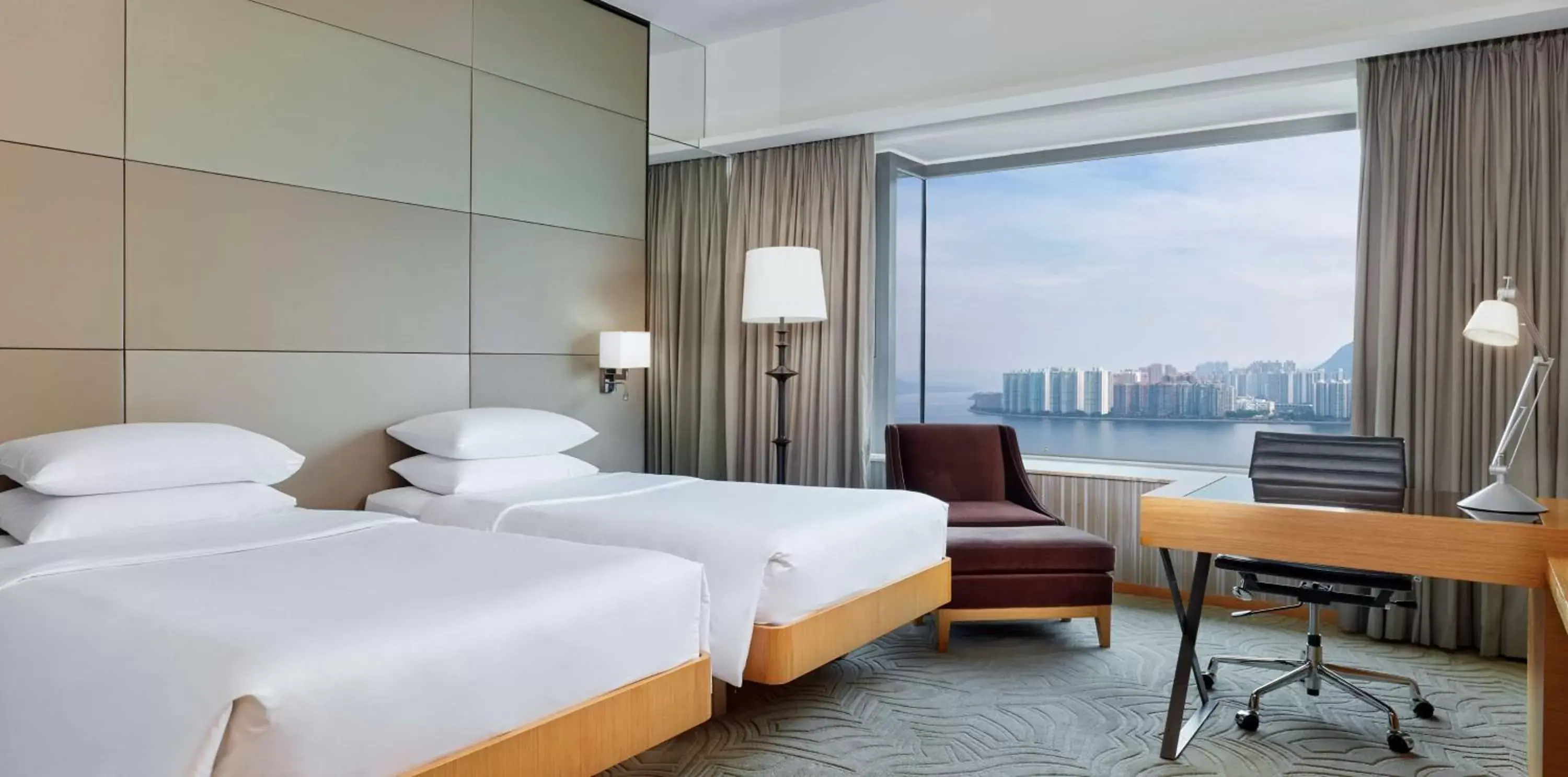 Photo of the whole room, Bed in Hyatt Regency Hong Kong, Sha Tin