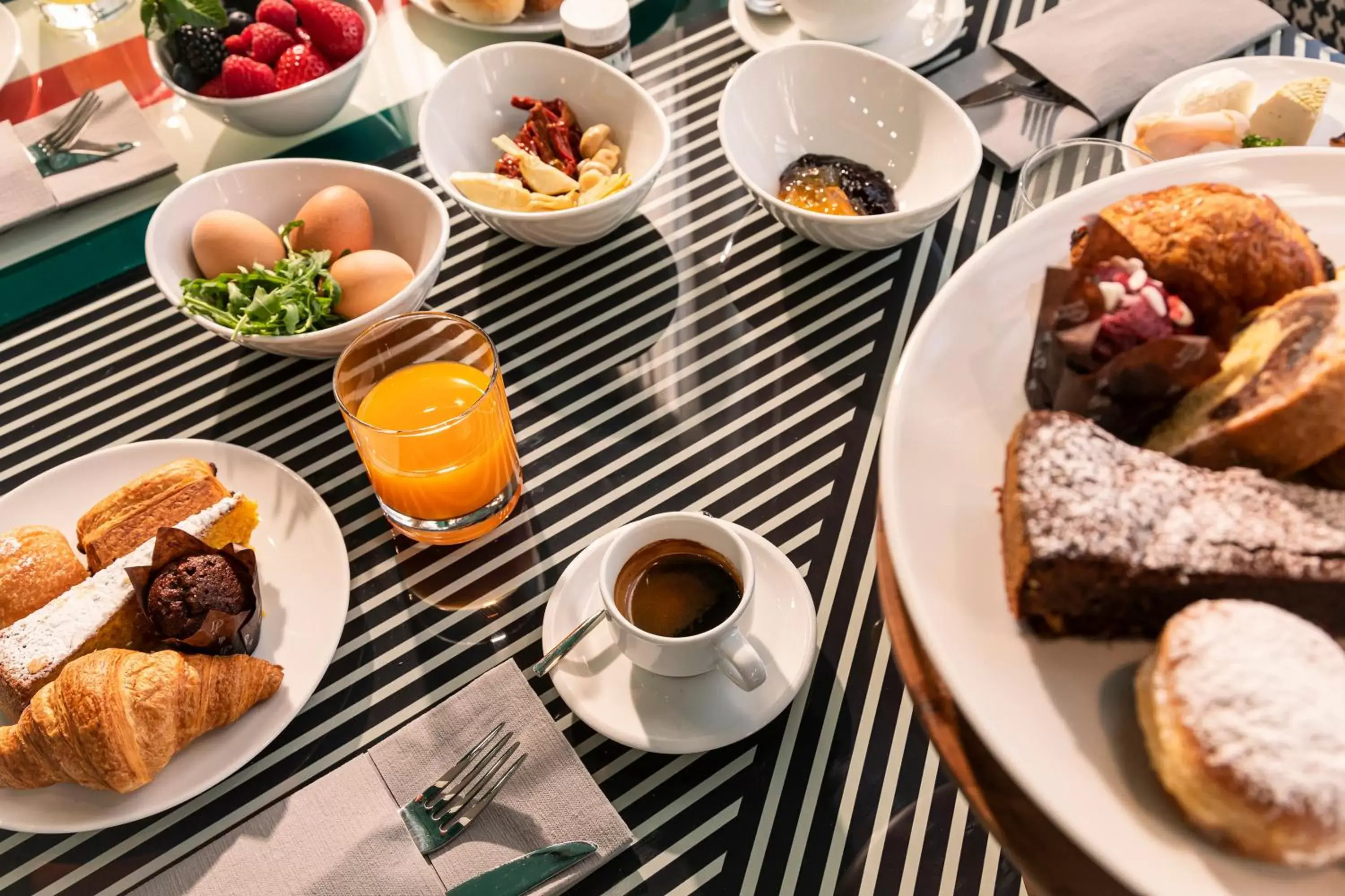 Restaurant/places to eat, Breakfast in Quark Hotel Milano