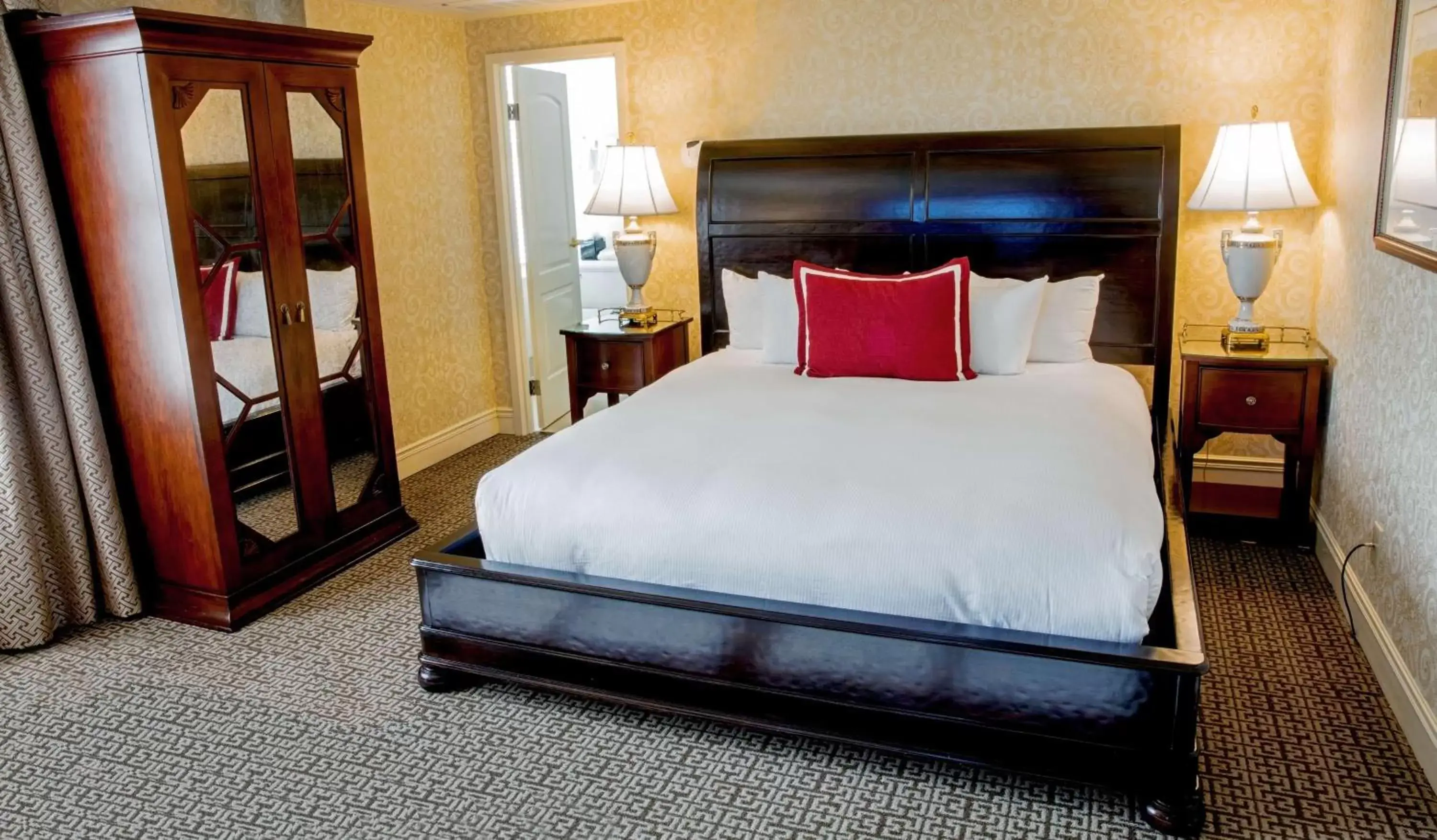Bed in Hotel Roanoke & Conference Center, Curio Collection by Hilton