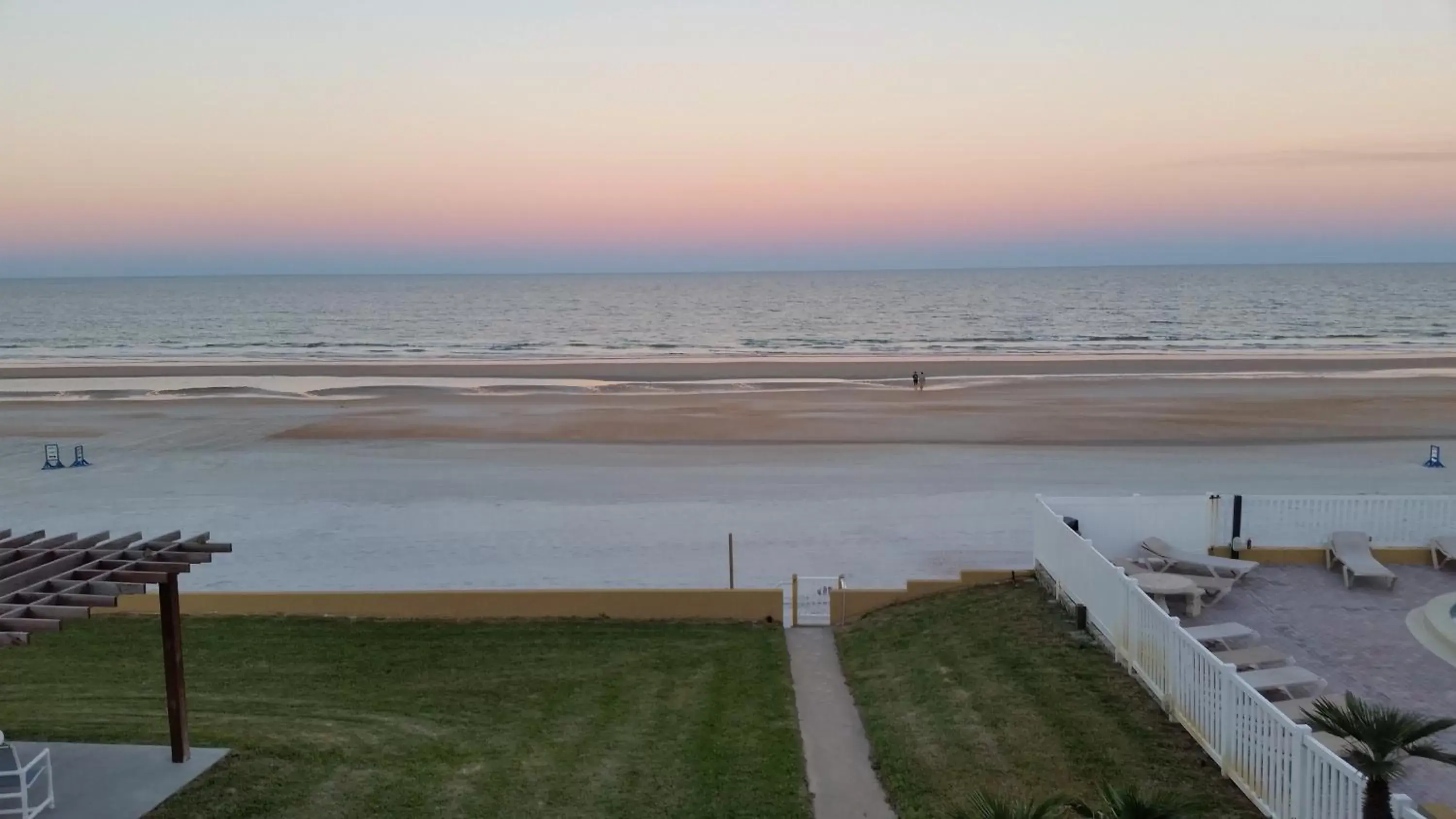 Natural landscape, Sunrise/Sunset in Driftwood Beach Motel