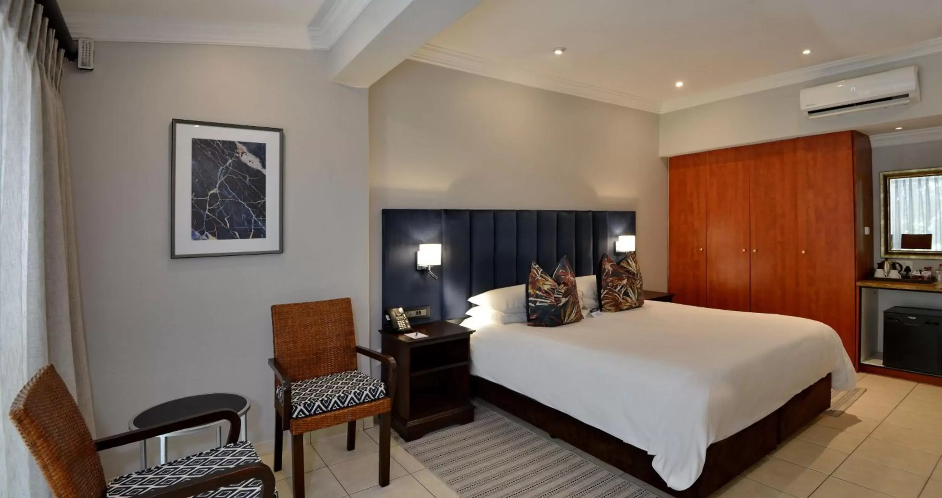 Bedroom, Bed in ANEW Resort Hunters Rest Rustenburg