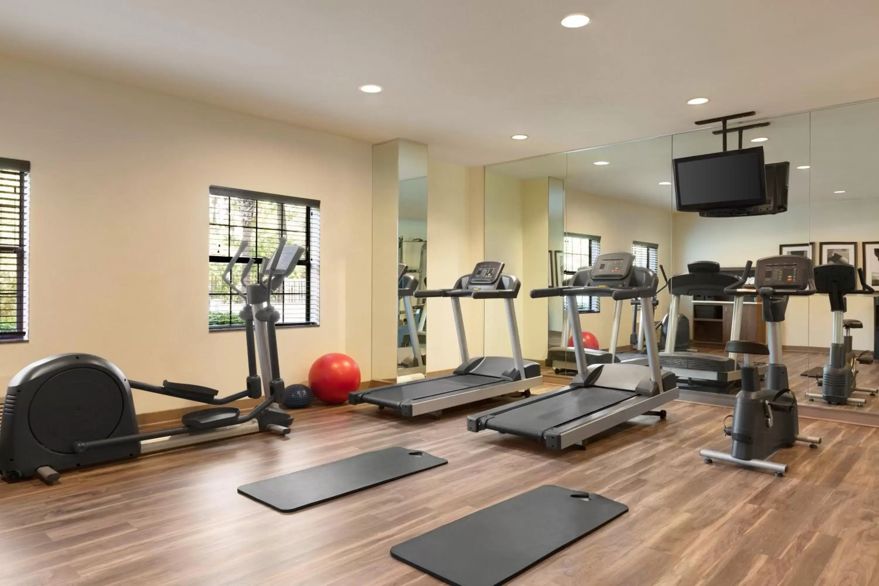 Fitness centre/facilities, Fitness Center/Facilities in Staybridge Suites Tampa East- Brandon, an IHG Hotel