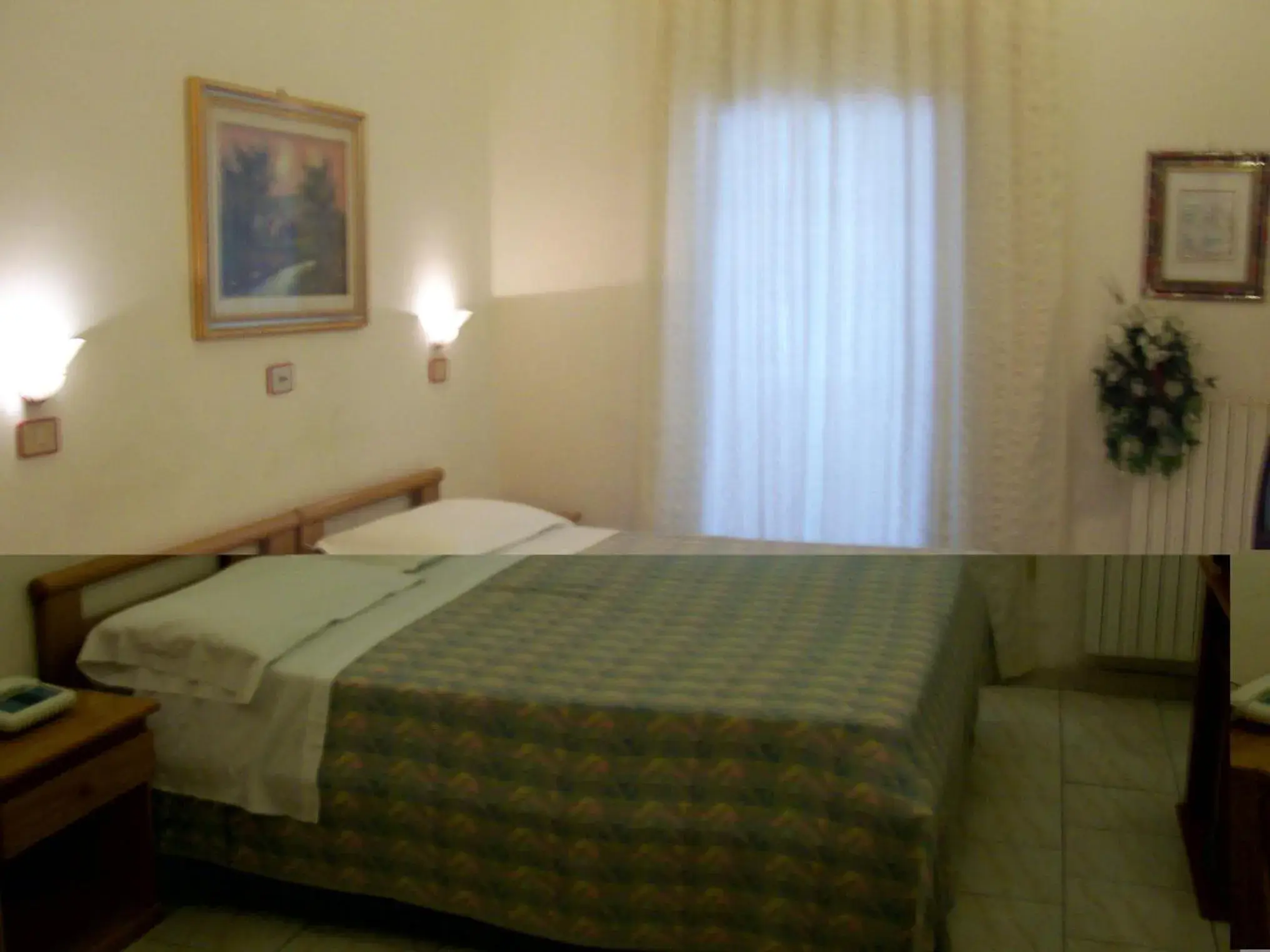 Bedroom, Bed in Hotel Pensione Romeo