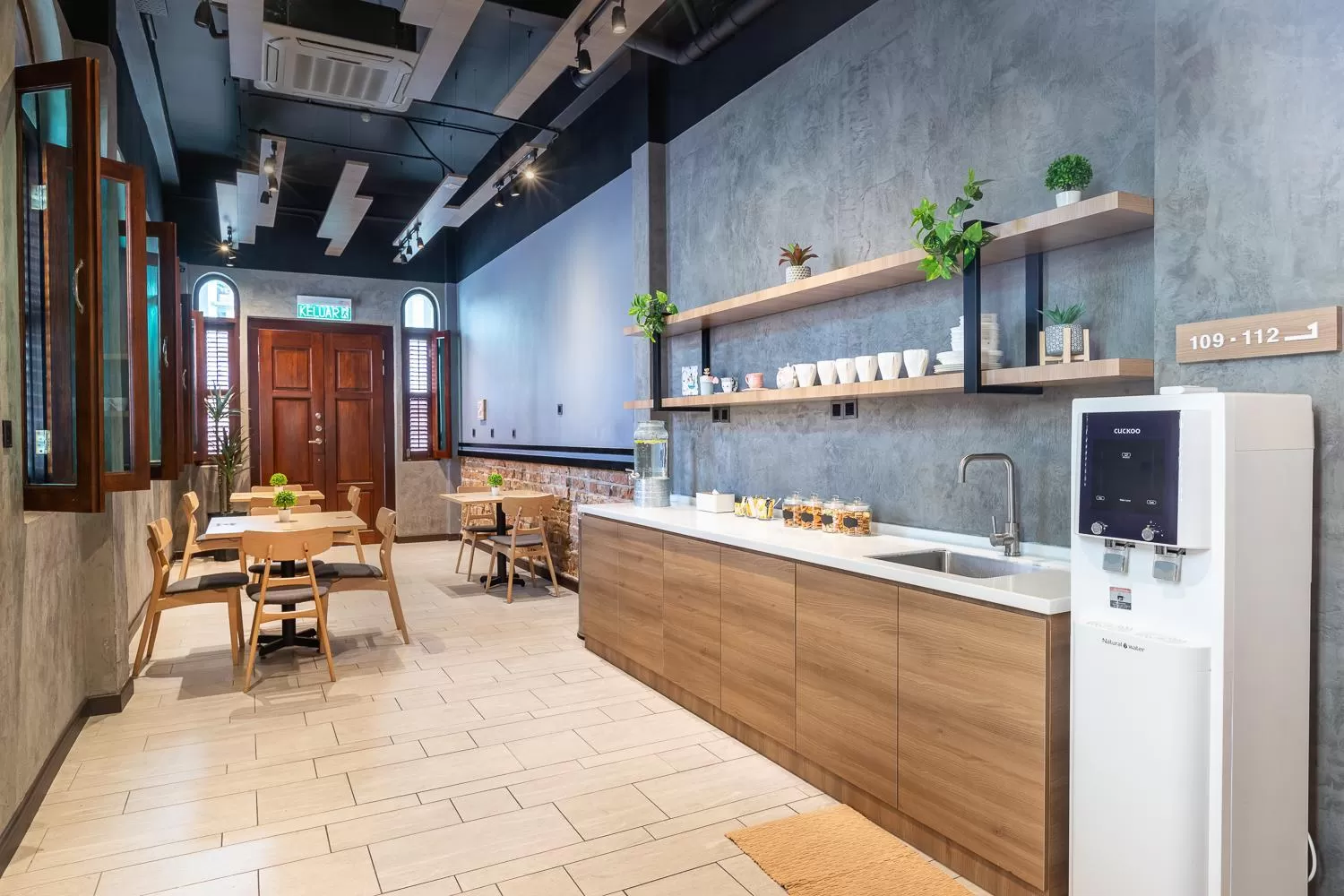 Restaurant/places to eat in The NINES HOTEL Malacca