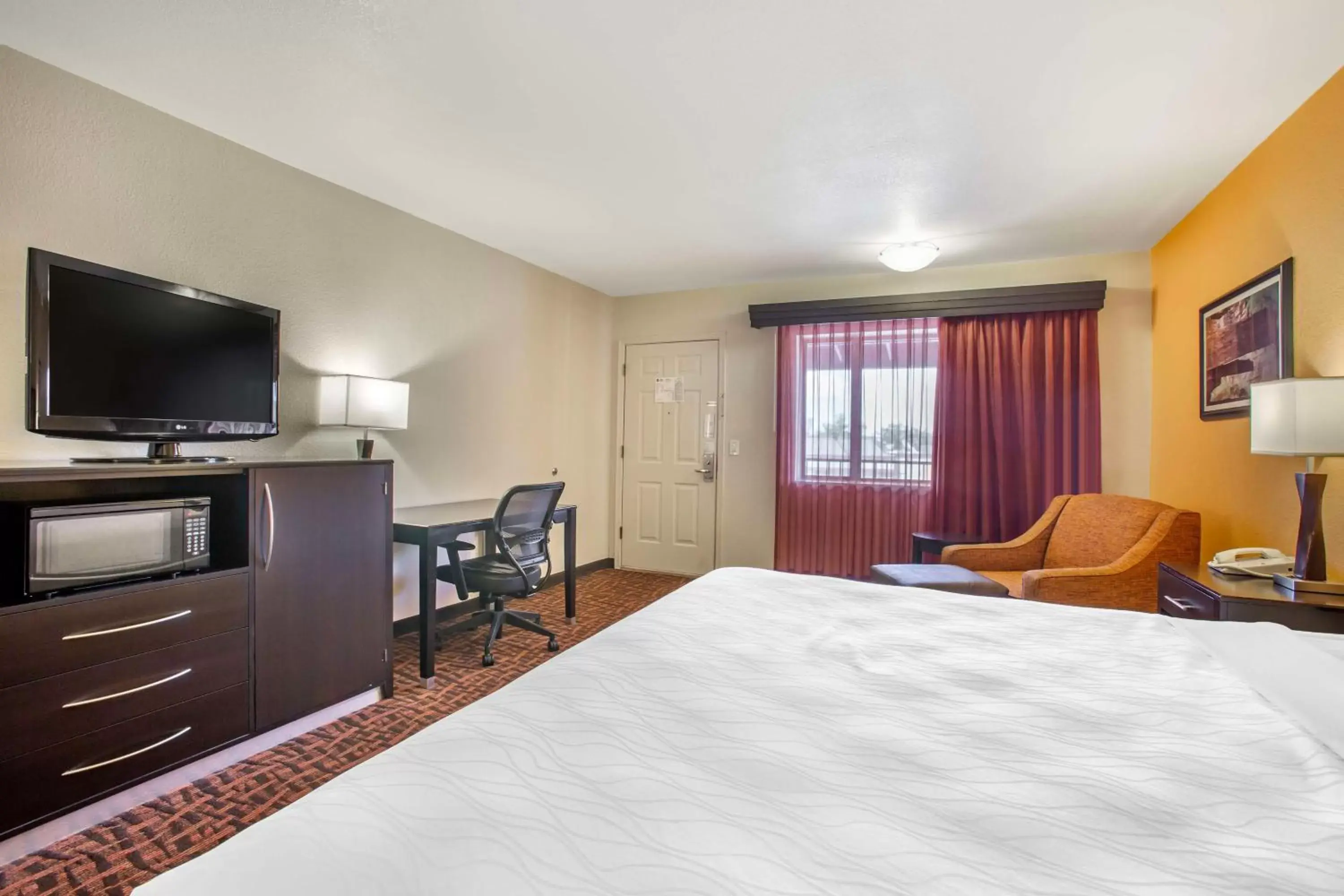 Bedroom, Bed in Best Western Arizonian Inn