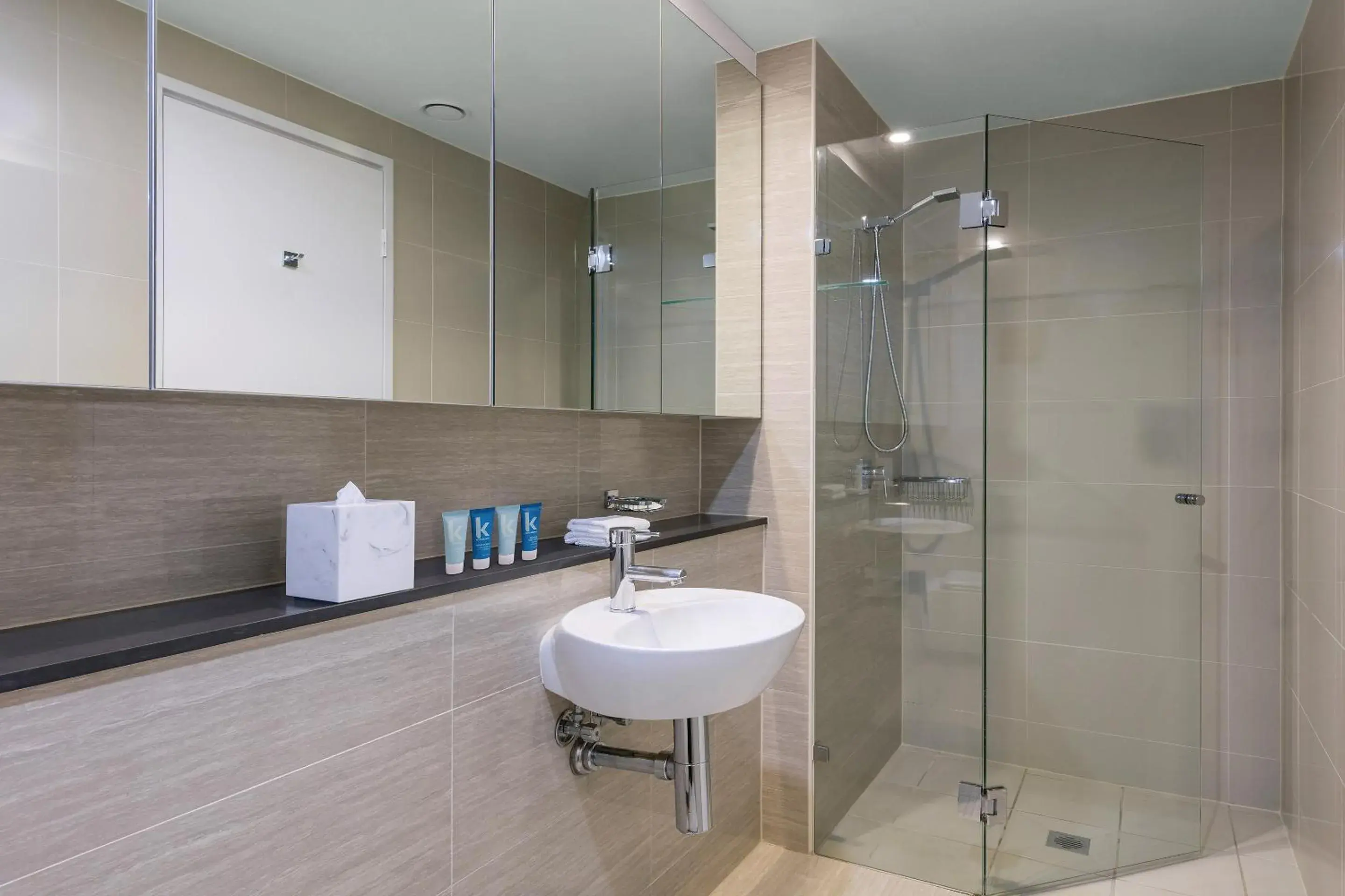 Shower, Bathroom in Meriton Suites Campbell Street, Sydney