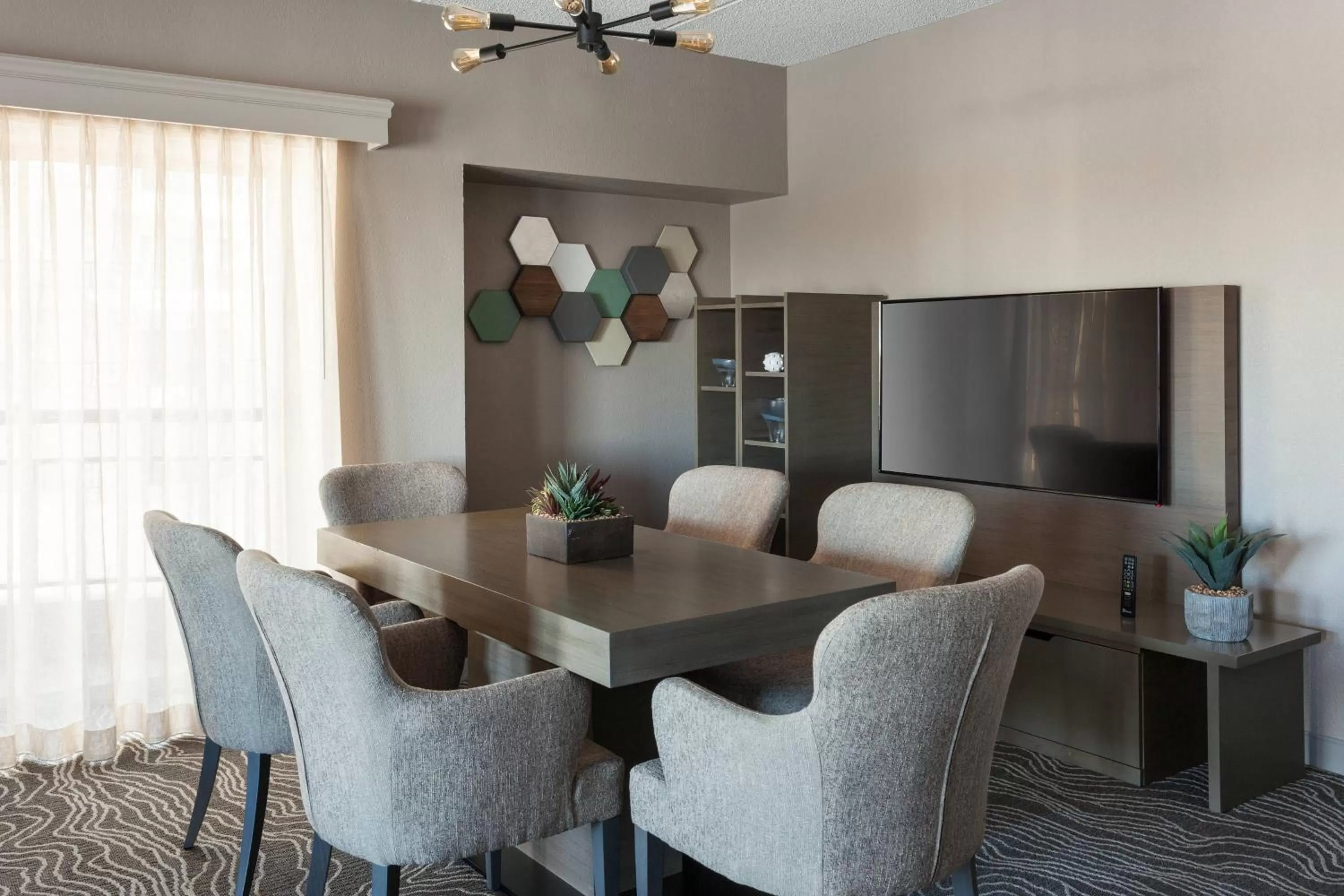 Bedroom in Marriott Savannah Riverfront