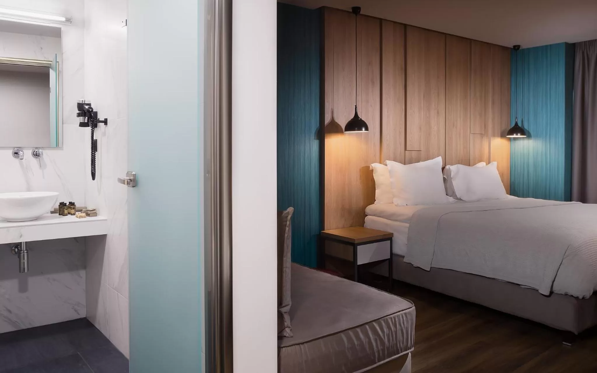 Bed in 360Degrees Pop Art Hotel