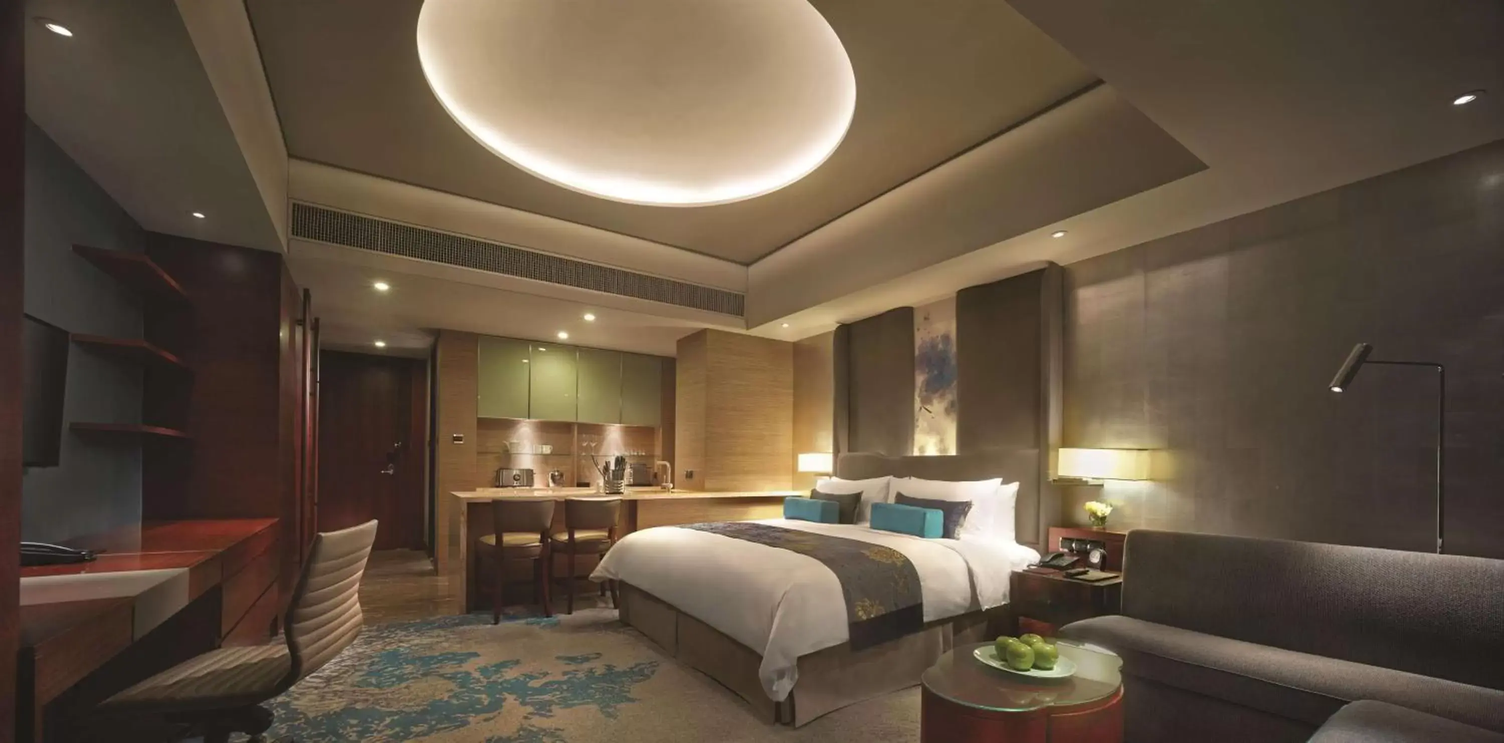 Photo of the whole room, Bed in Shangri-La Tianjin