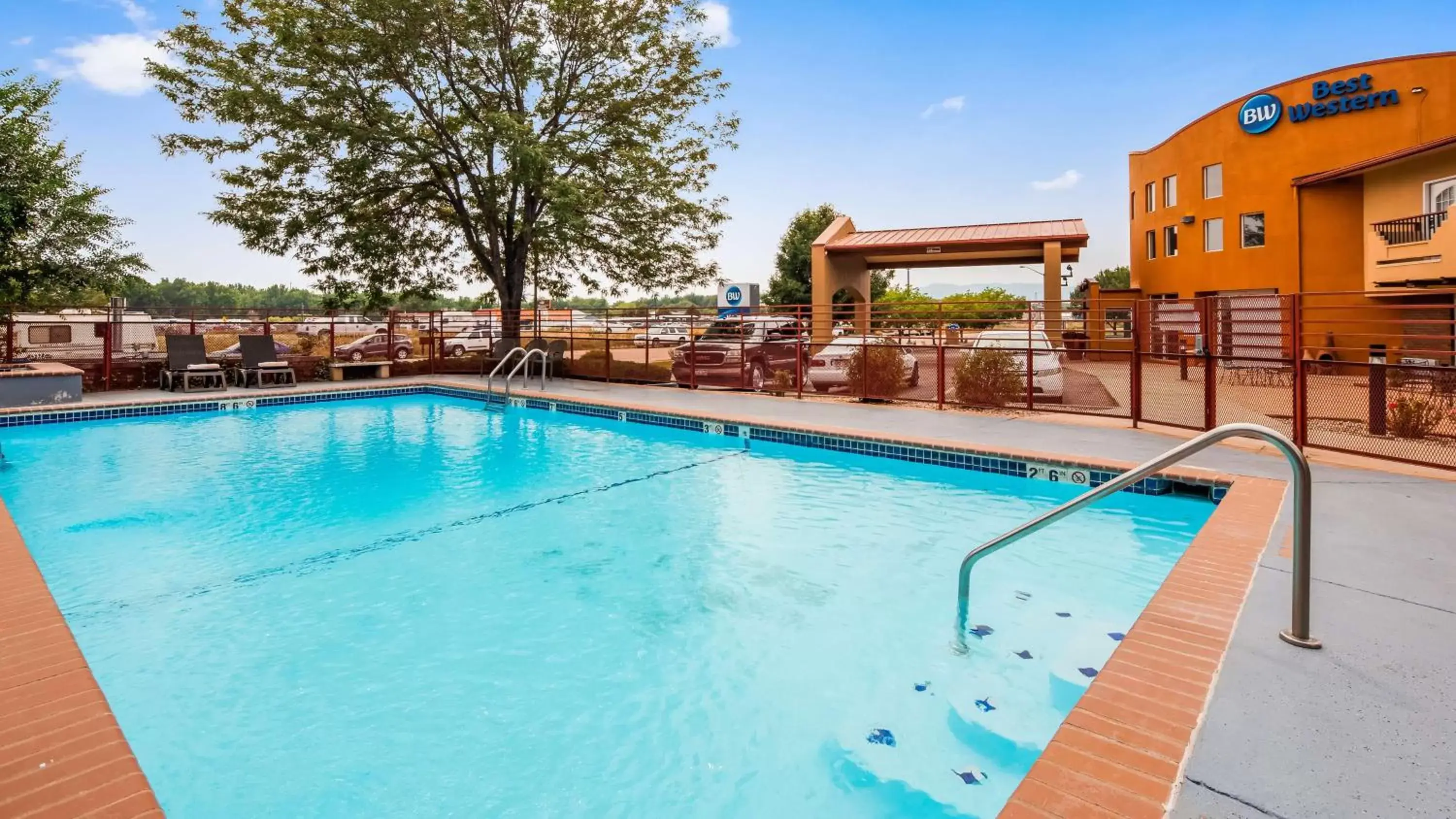 On site, Swimming Pool in Best Western Kiva Inn