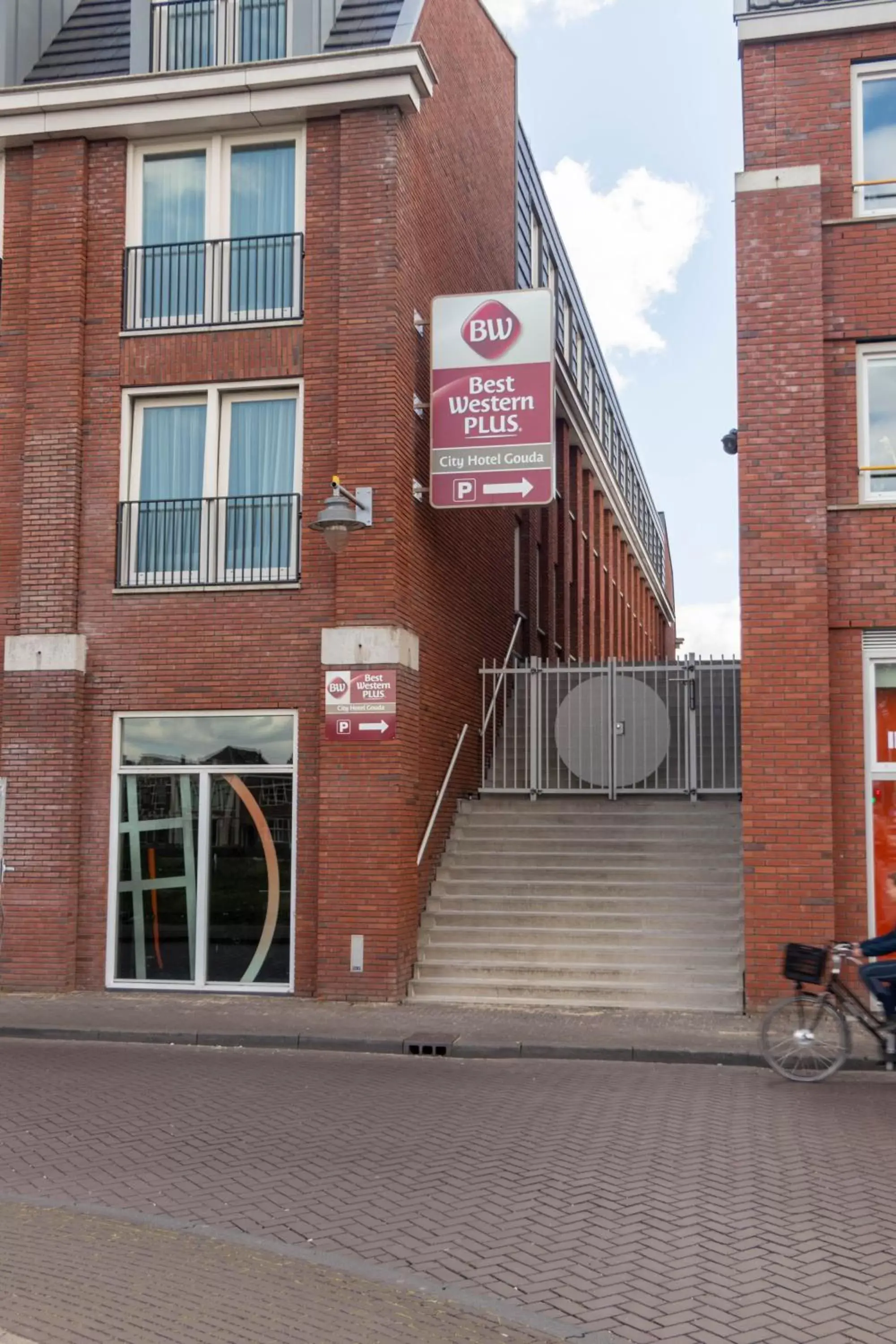 Property building in Best Western Plus City Hotel Gouda