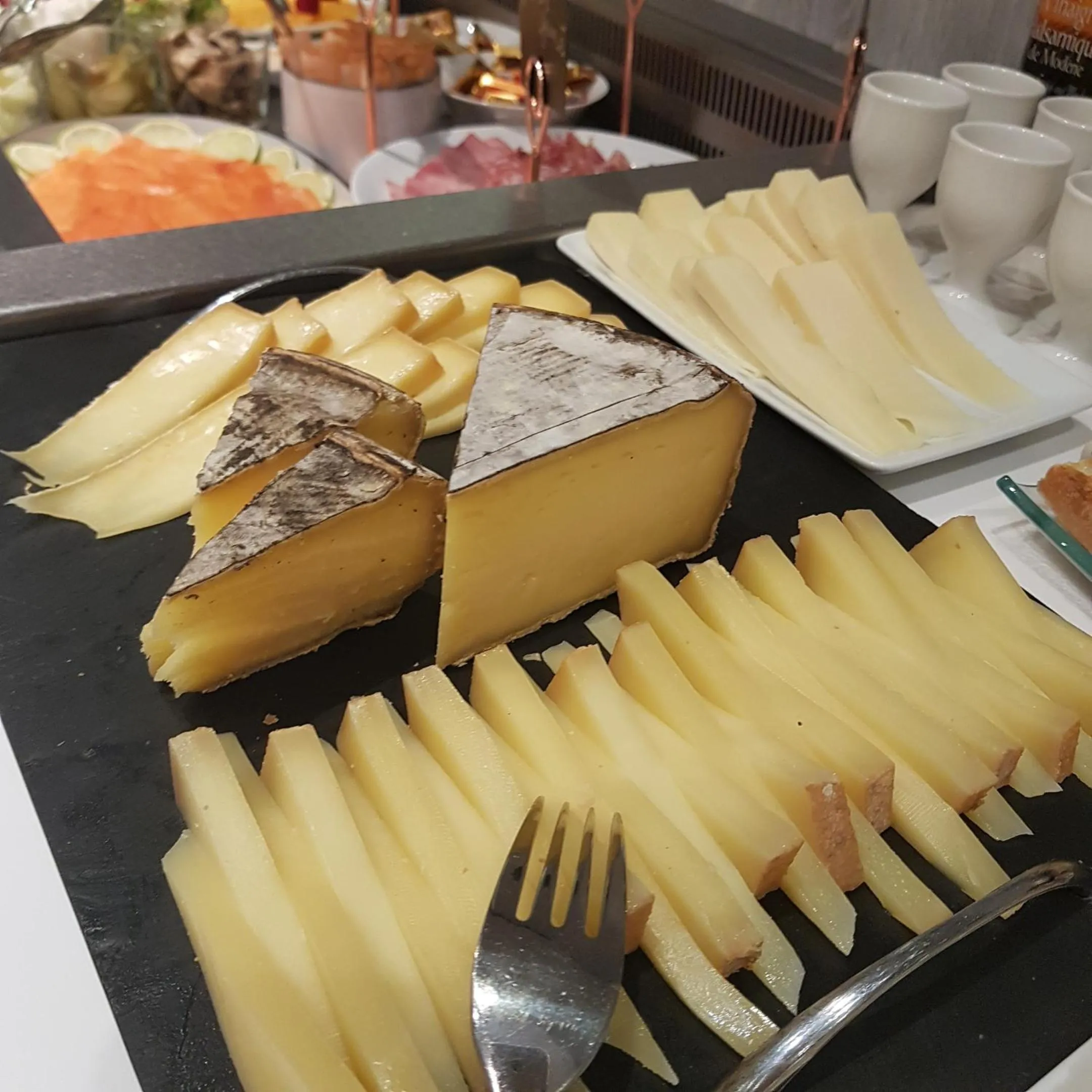 Food in Mercure Paris Pigalle Sacre Coeur