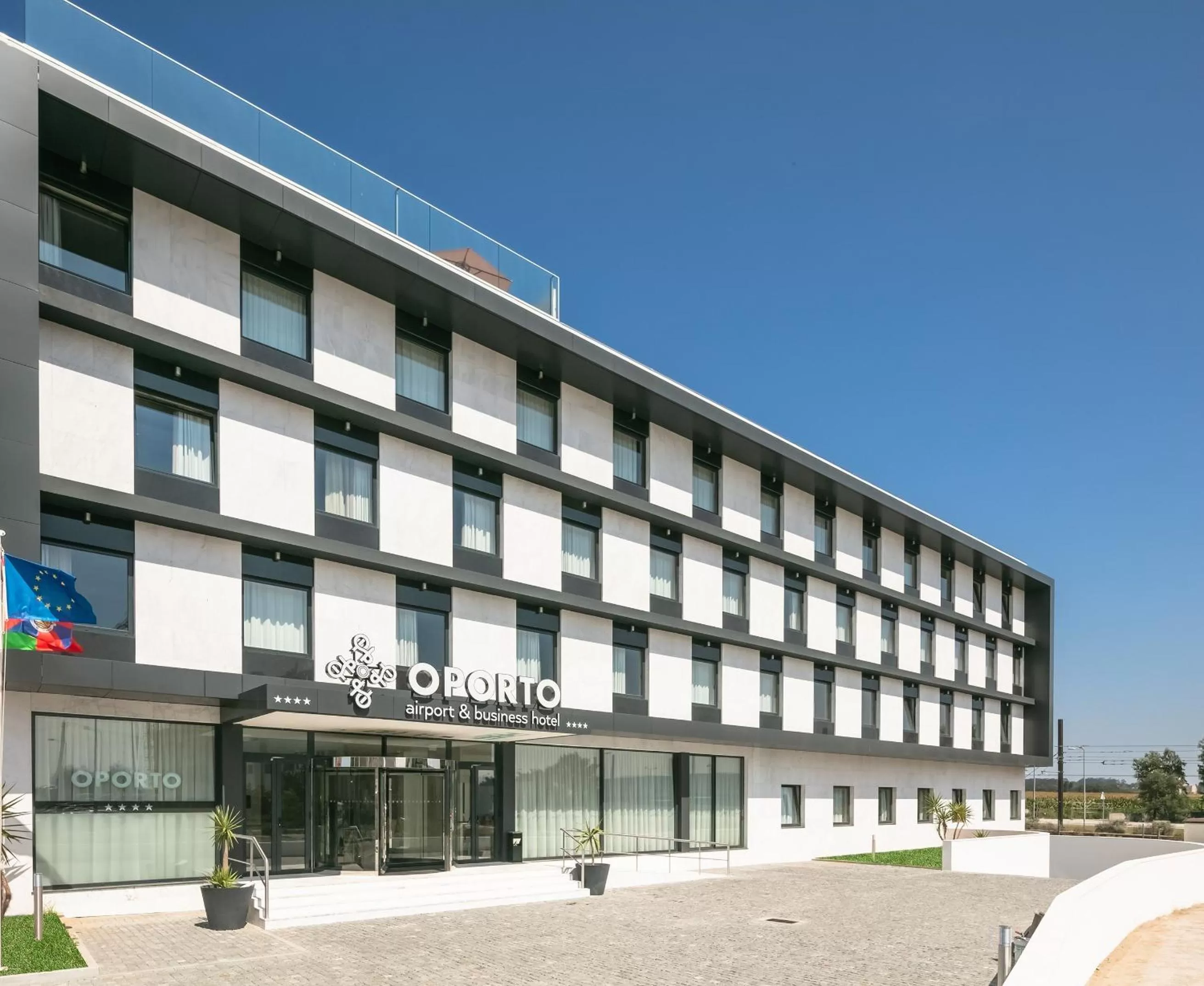 Facade/entrance in Oporto Airport & Business Hotel
