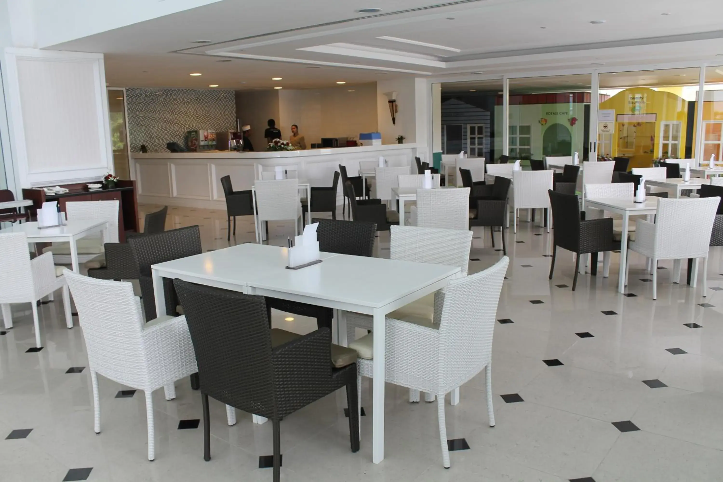 Restaurant/places to eat in Royale Chulan Damansara Restaurant/places to eat in Royale Chulan Damansara
