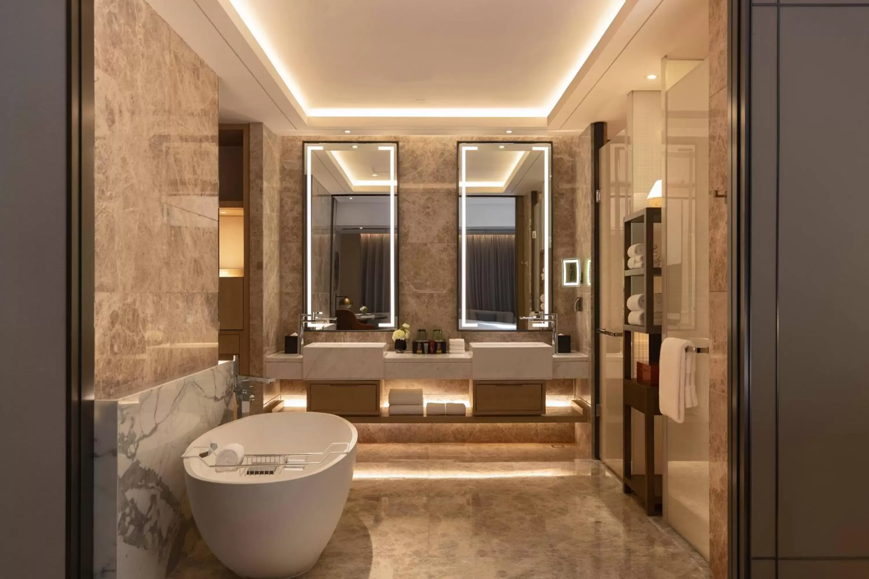 Bathroom in Yantai Marriott Hotel