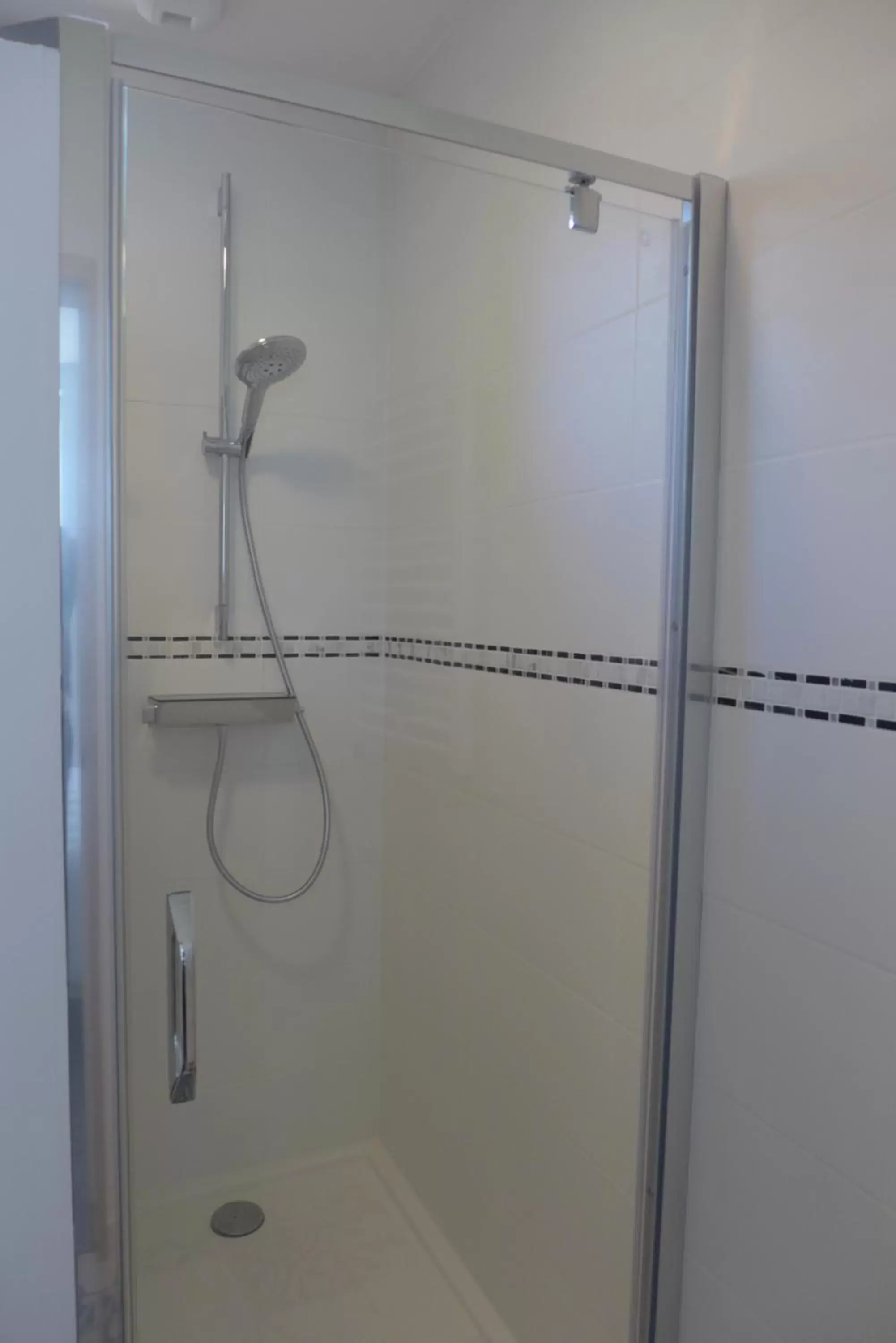 Shower, Bathroom in BREVOCEAN Chb calme Côte Atlantique
