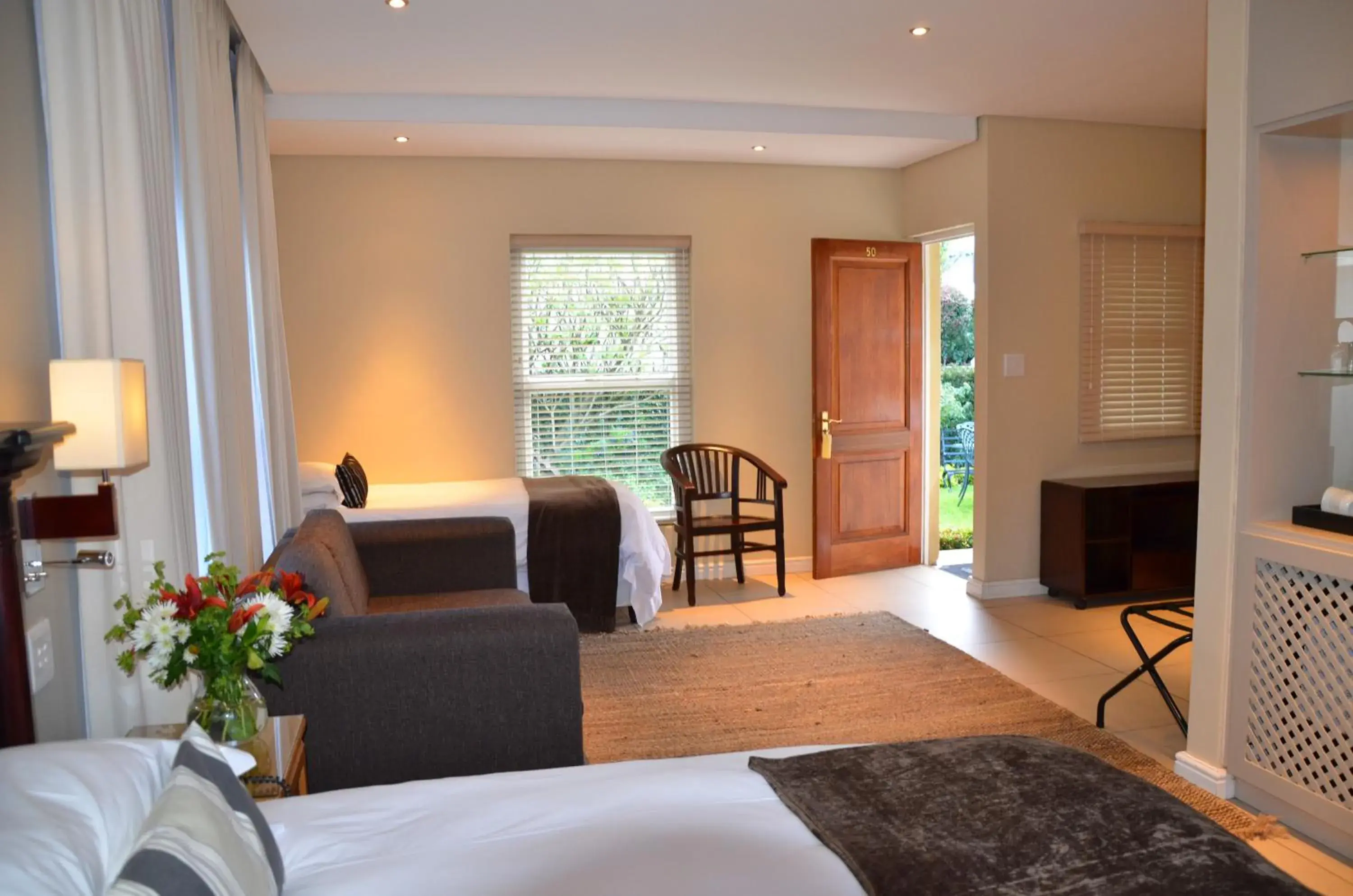 Photo of the whole room, Seating Area in Lemoenkloof Guesthouse