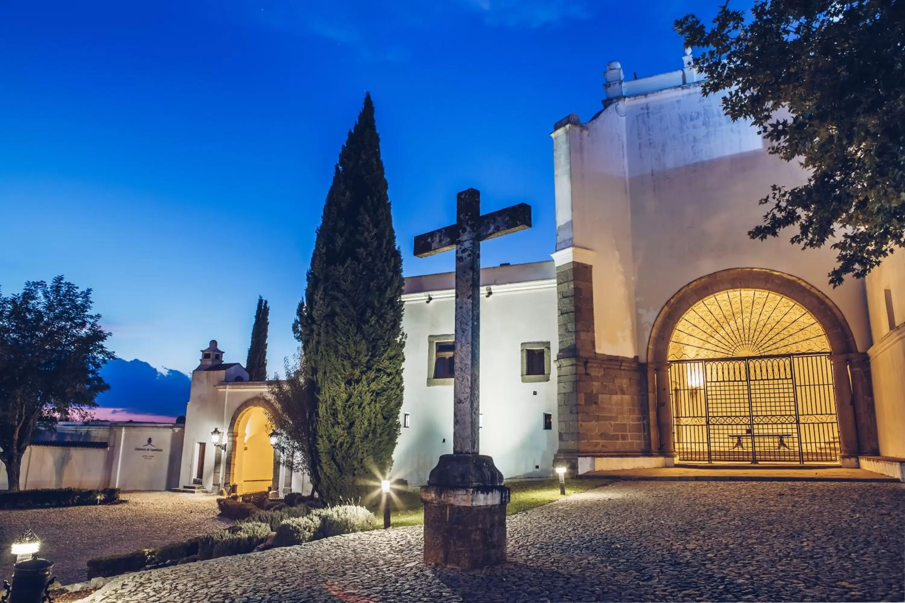 Facade/entrance, Property Building in Convento do Espinheiro, Historic Hotel & Spa