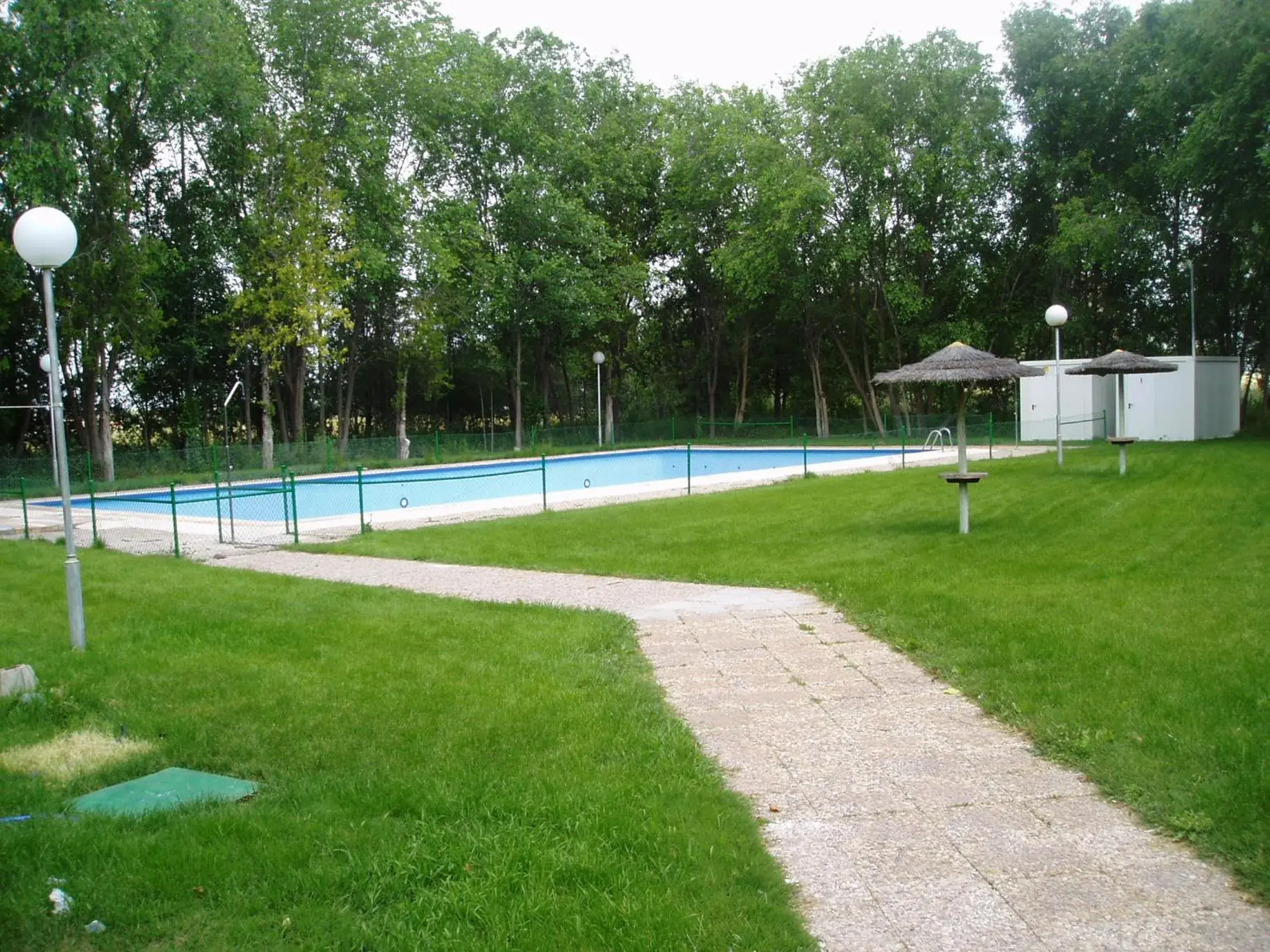 Swimming Pool in Hotel Manzanares