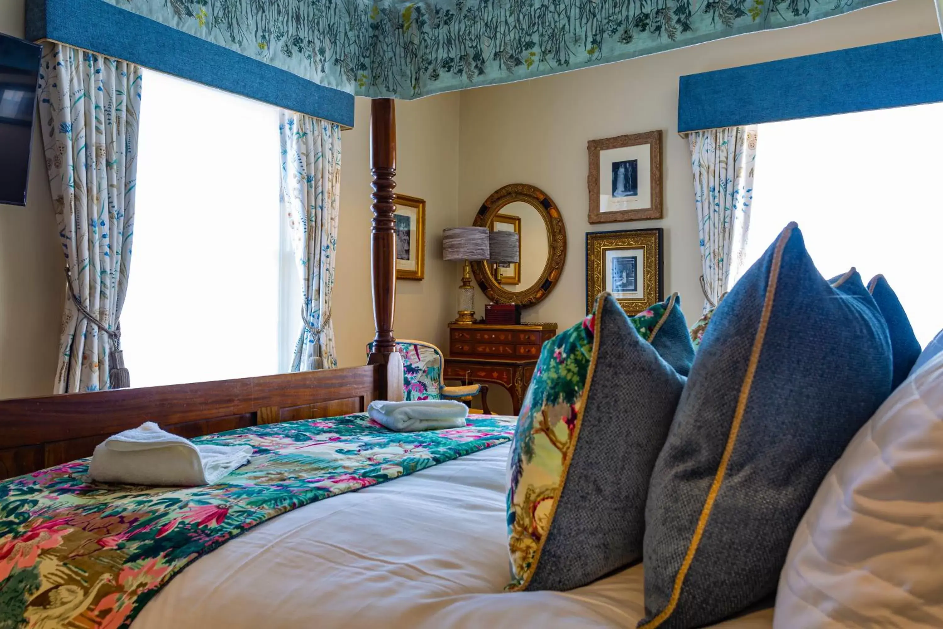 Bedroom, Bed in The Rutland Arms Hotel, Bakewell, Derbyshire