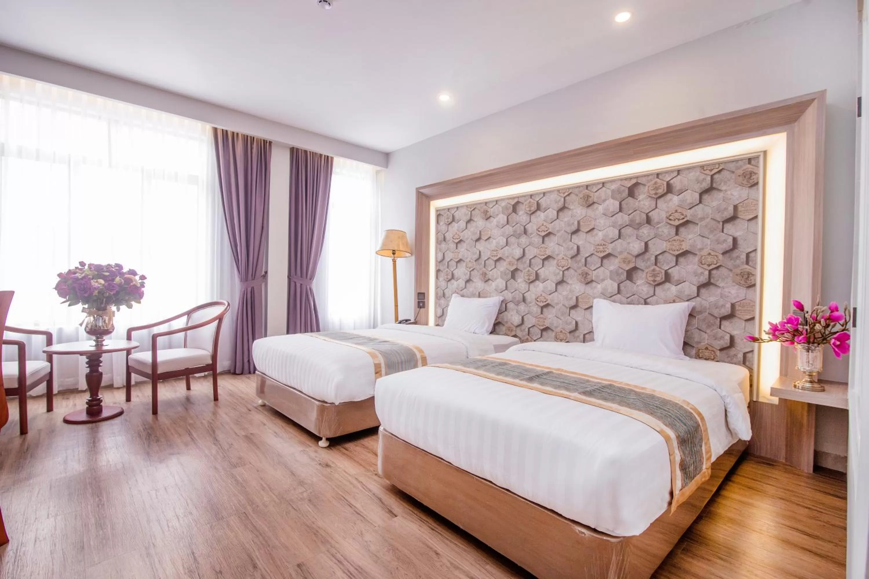 Seating area, Bed in New York Hotel