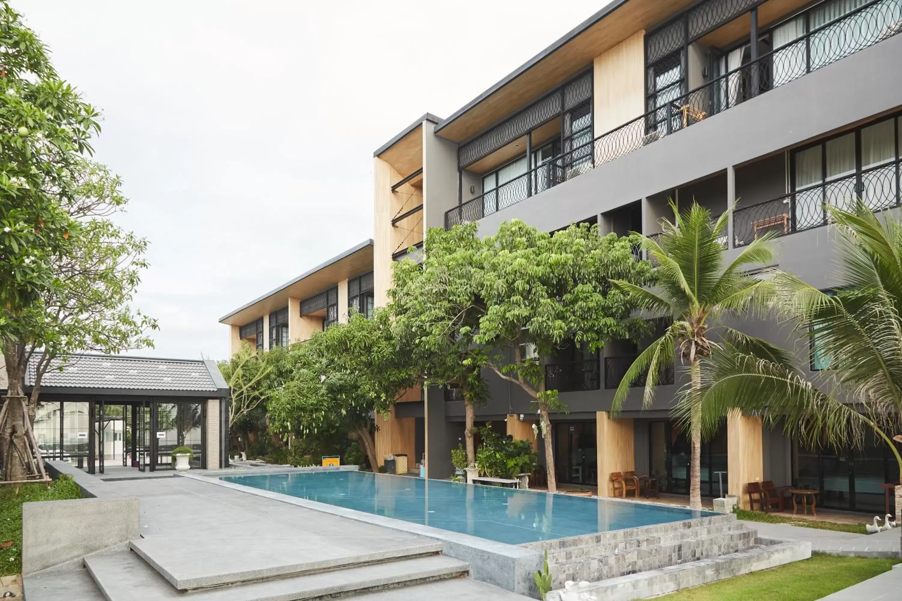 Property building in Siambeach Resort Property building in Siambeach Resort