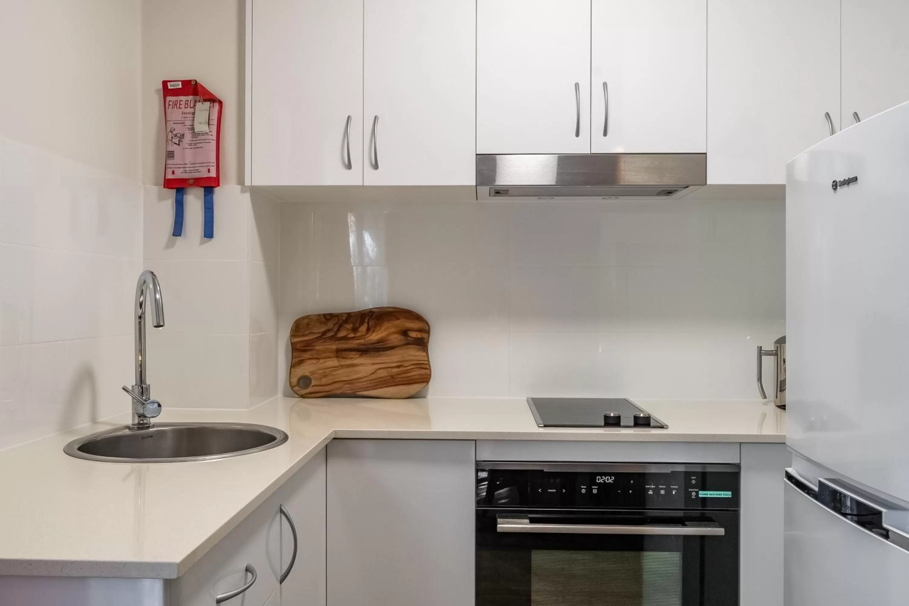 Kitchen or kitchenette in Byron Central Apartments
