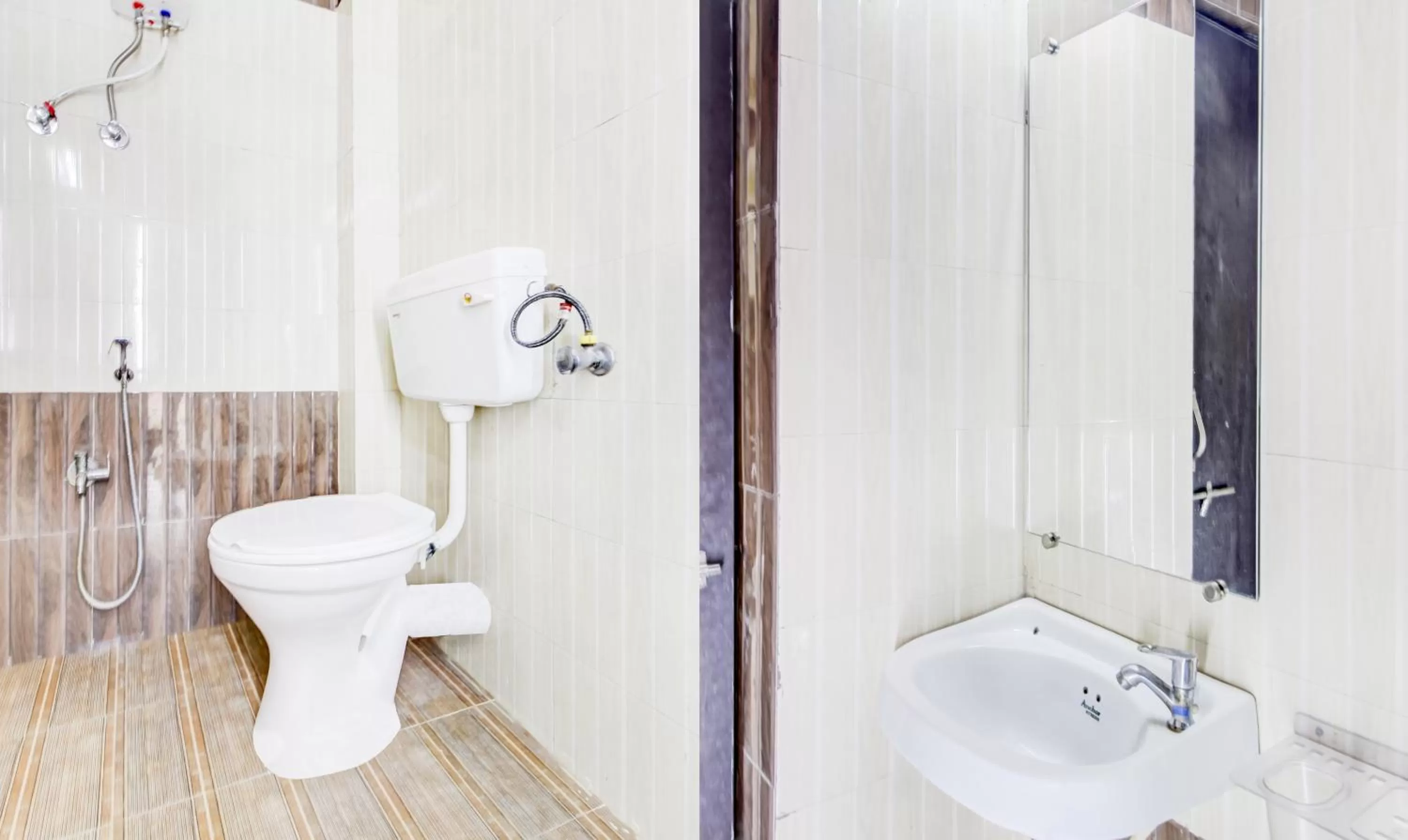 Bathroom in Itsy Hotels Aditya