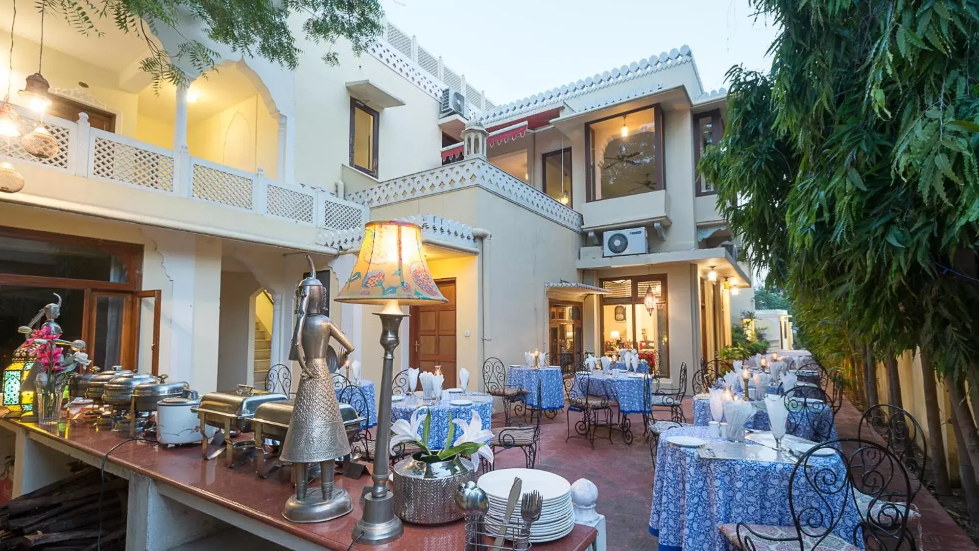 Dining area in Dera Rawatsar - Heritage Hotel