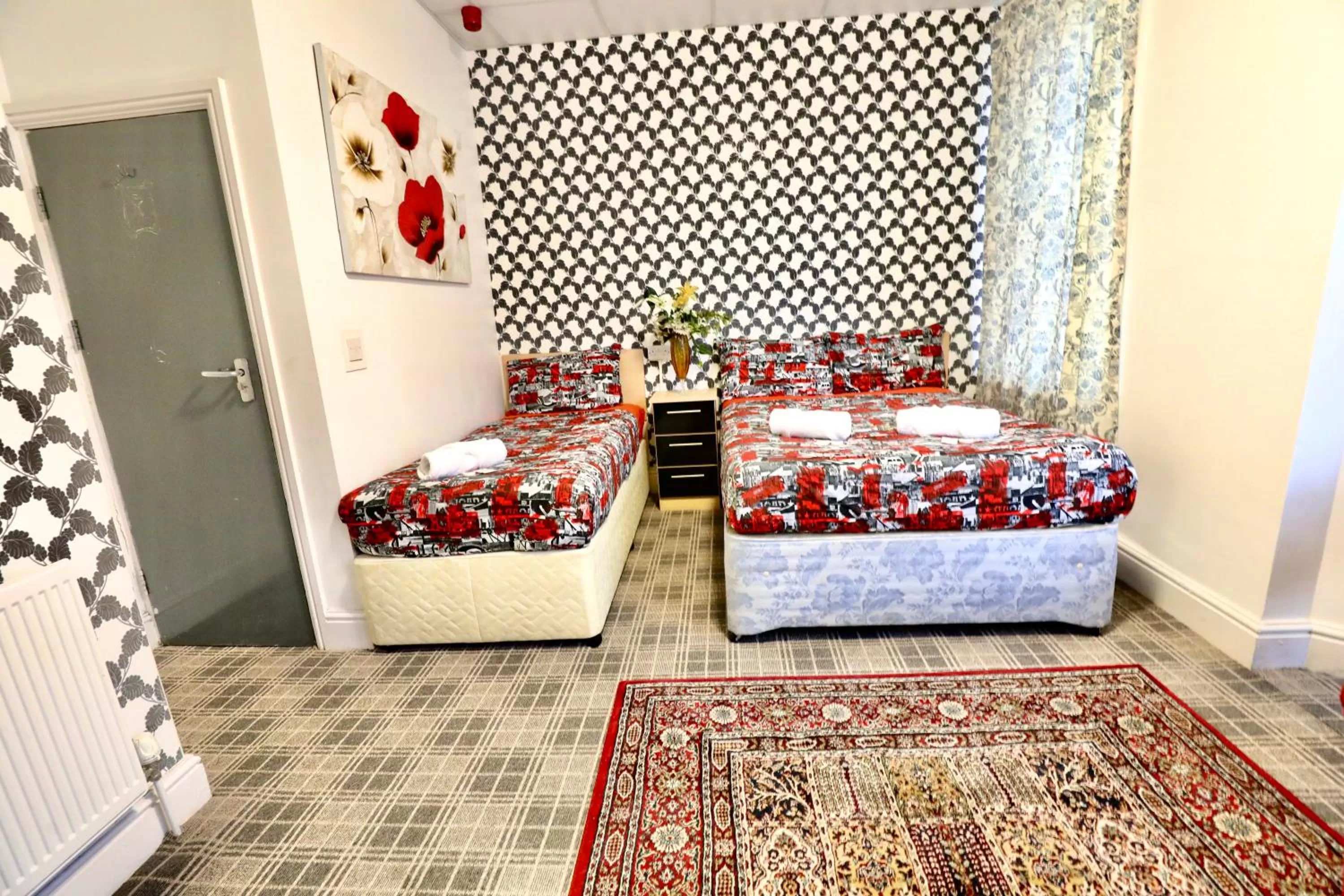 Bedroom, Bed in Blackpool Central Hotel