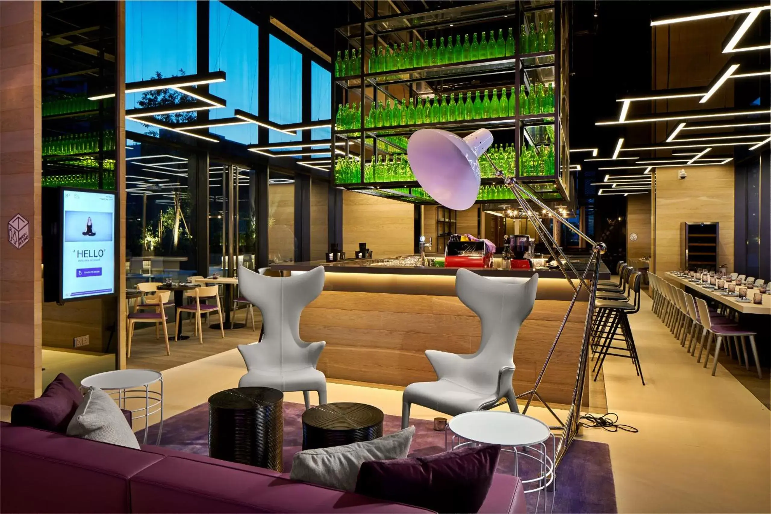 Restaurant/places to eat, Lounge/Bar in YOTEL Singapore Orchard Road