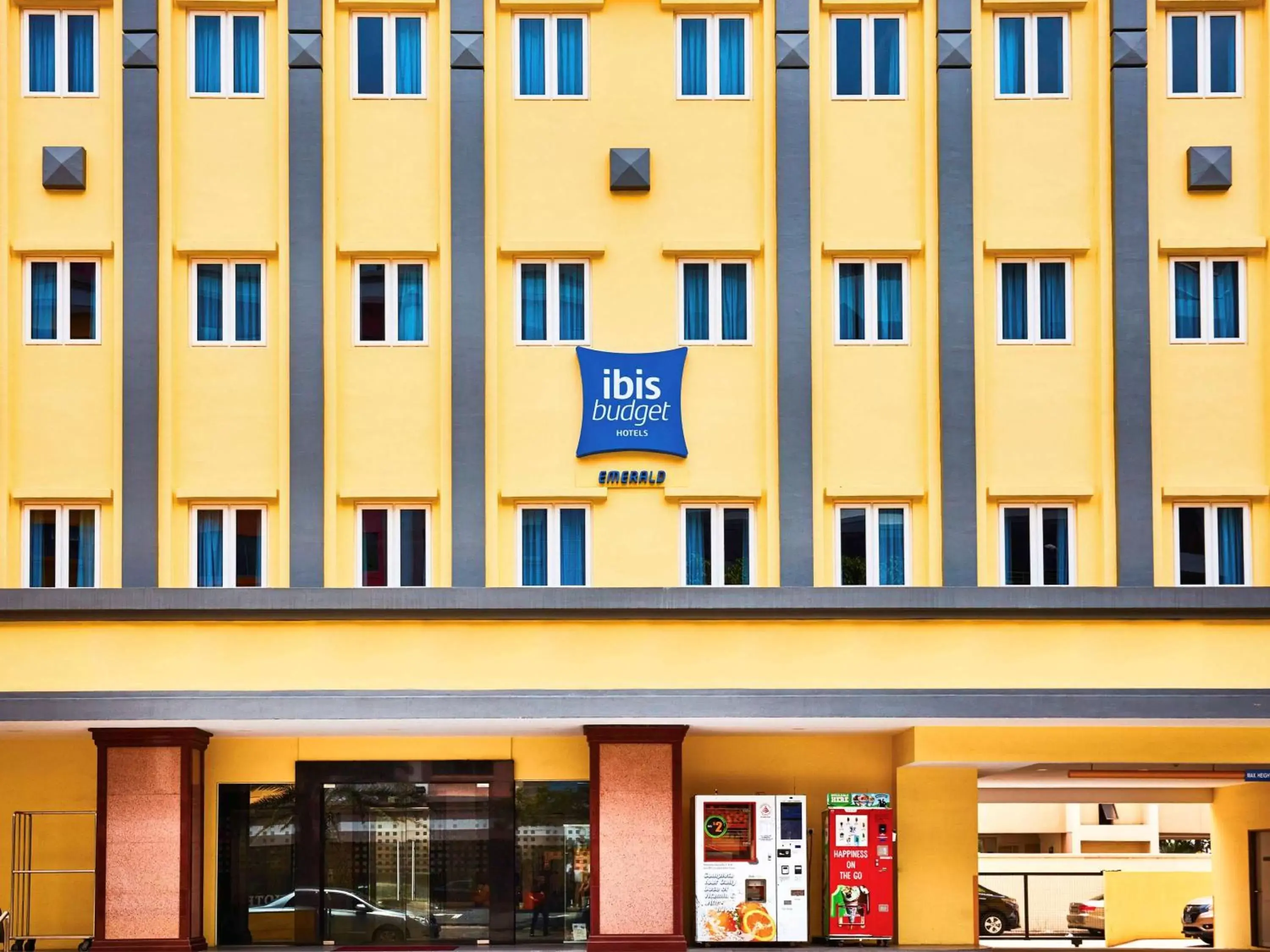 Property Building in ibis budget Singapore Emerald