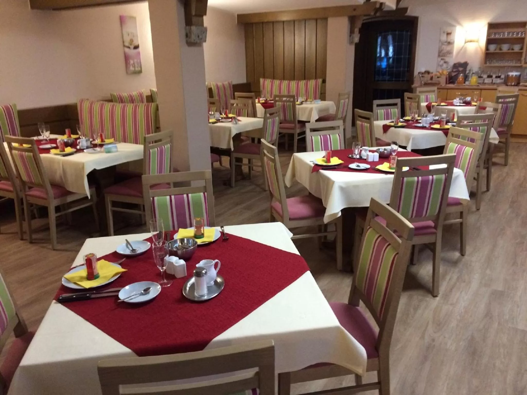 Restaurant/places to eat in Im Gewölbe